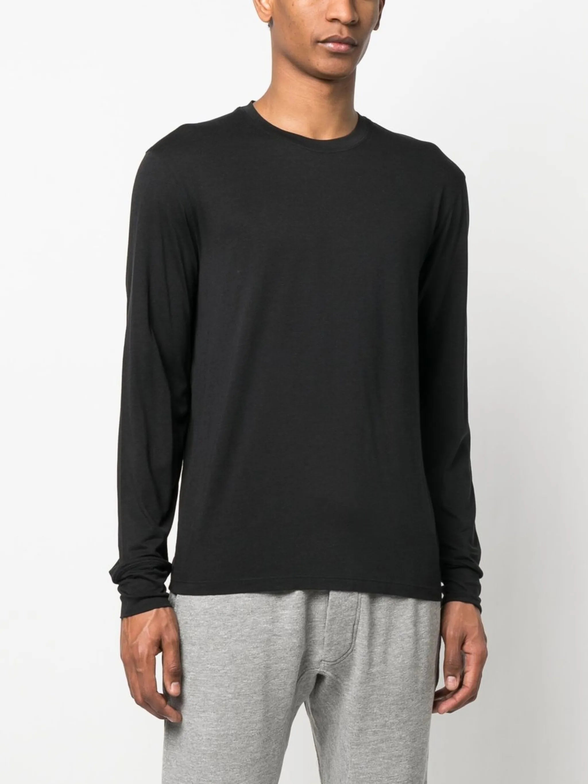 round-neck long-sleeve T-shirt