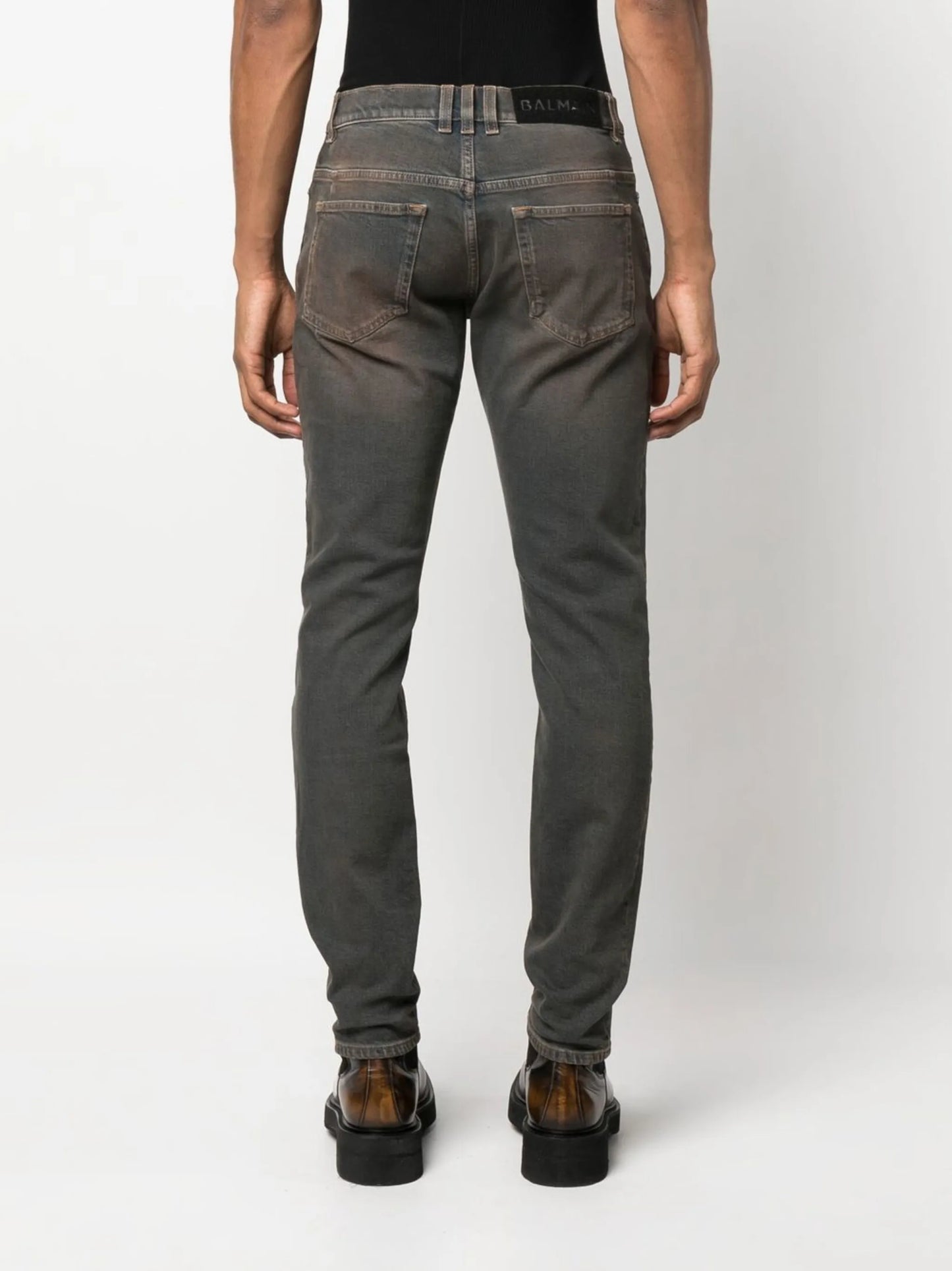 distressed slim-fit jeans