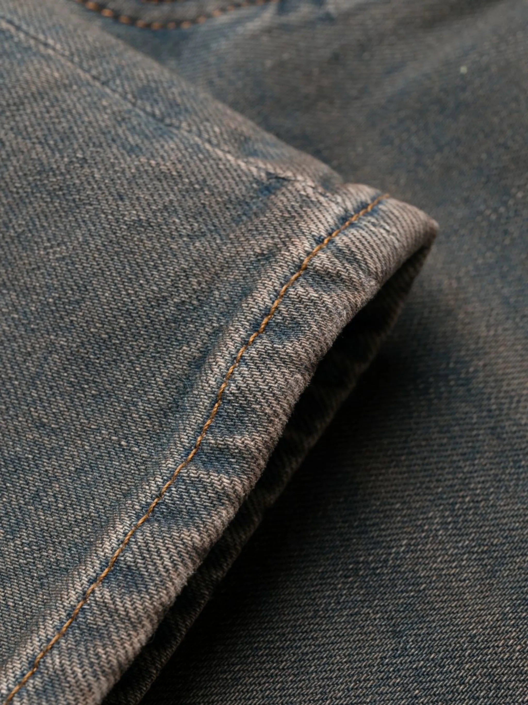 distressed slim-fit jeans
