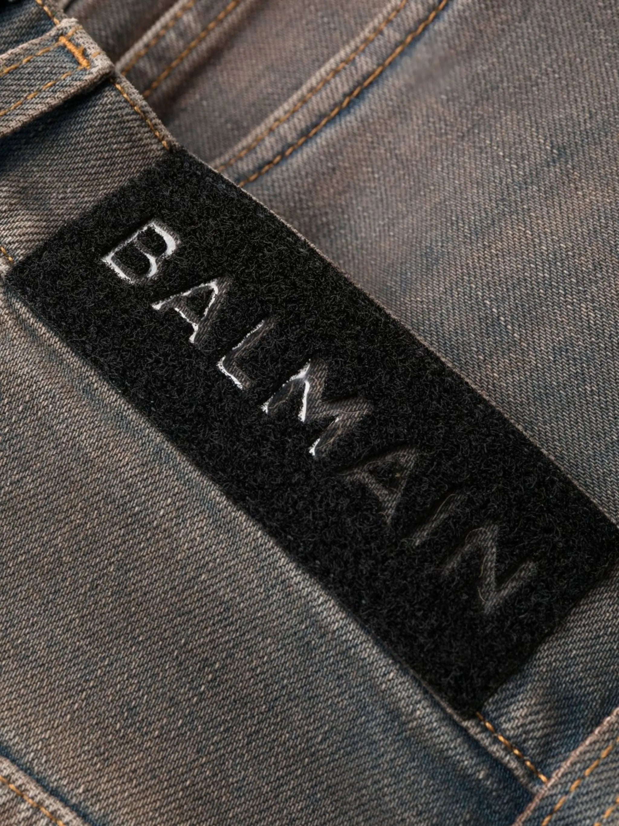 distressed slim-fit jeans