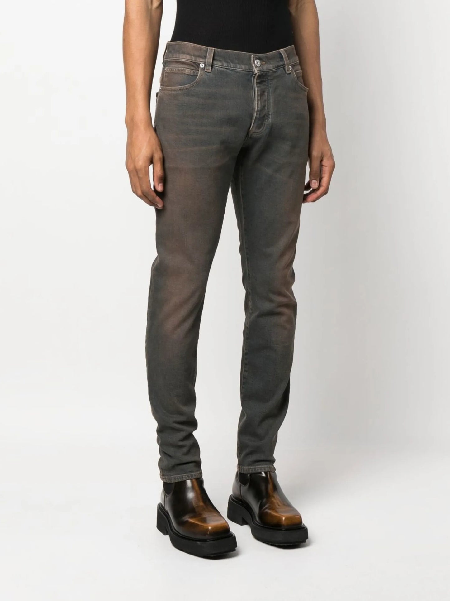 distressed slim-fit jeans