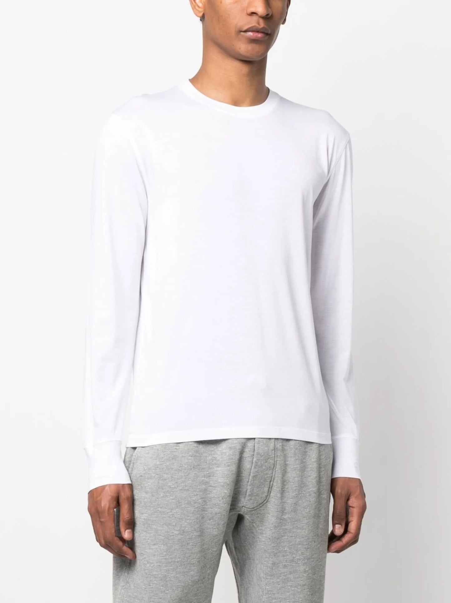 round-neck long-sleeve T-shirt
