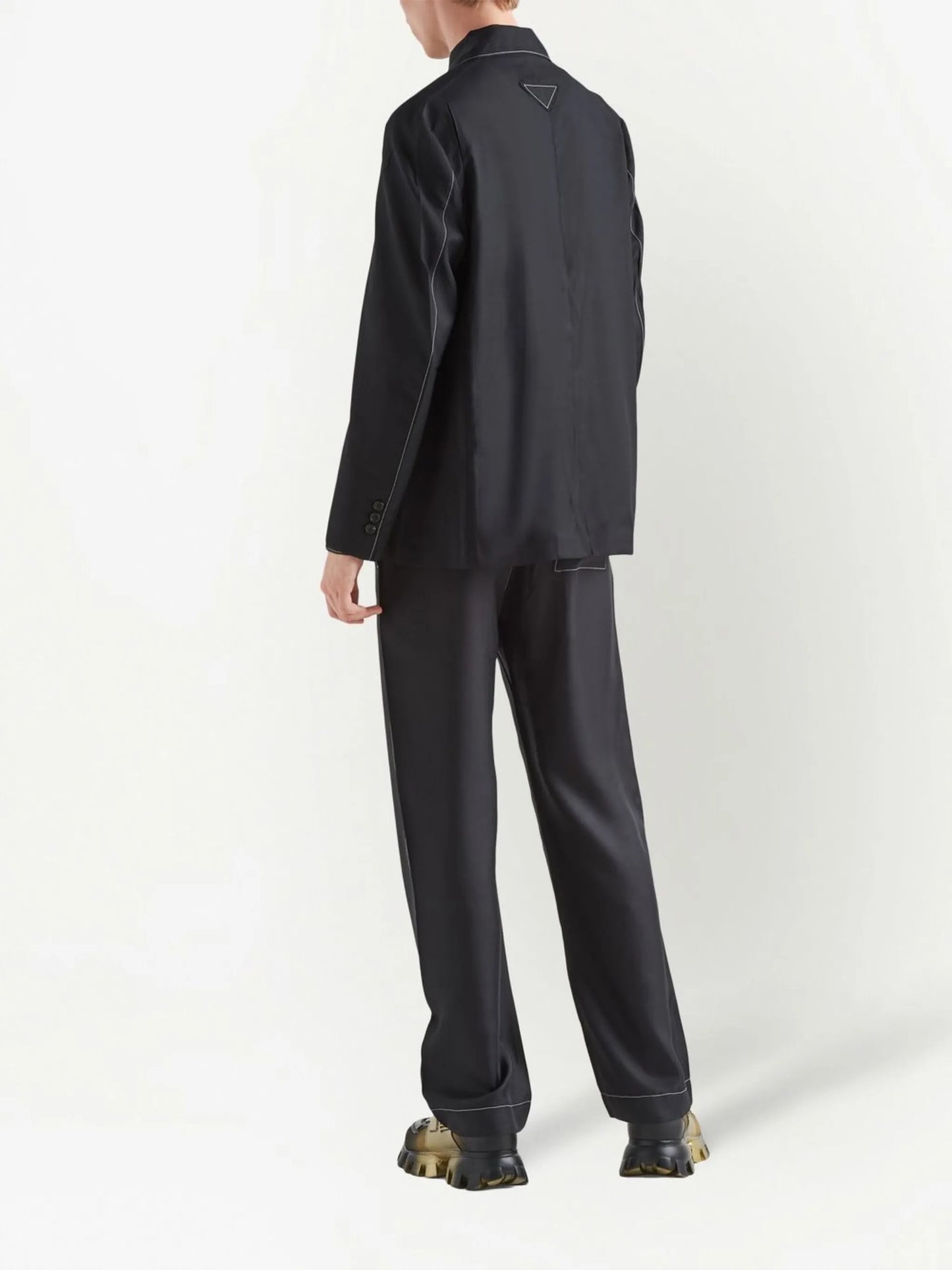 single-breasted wool blazer