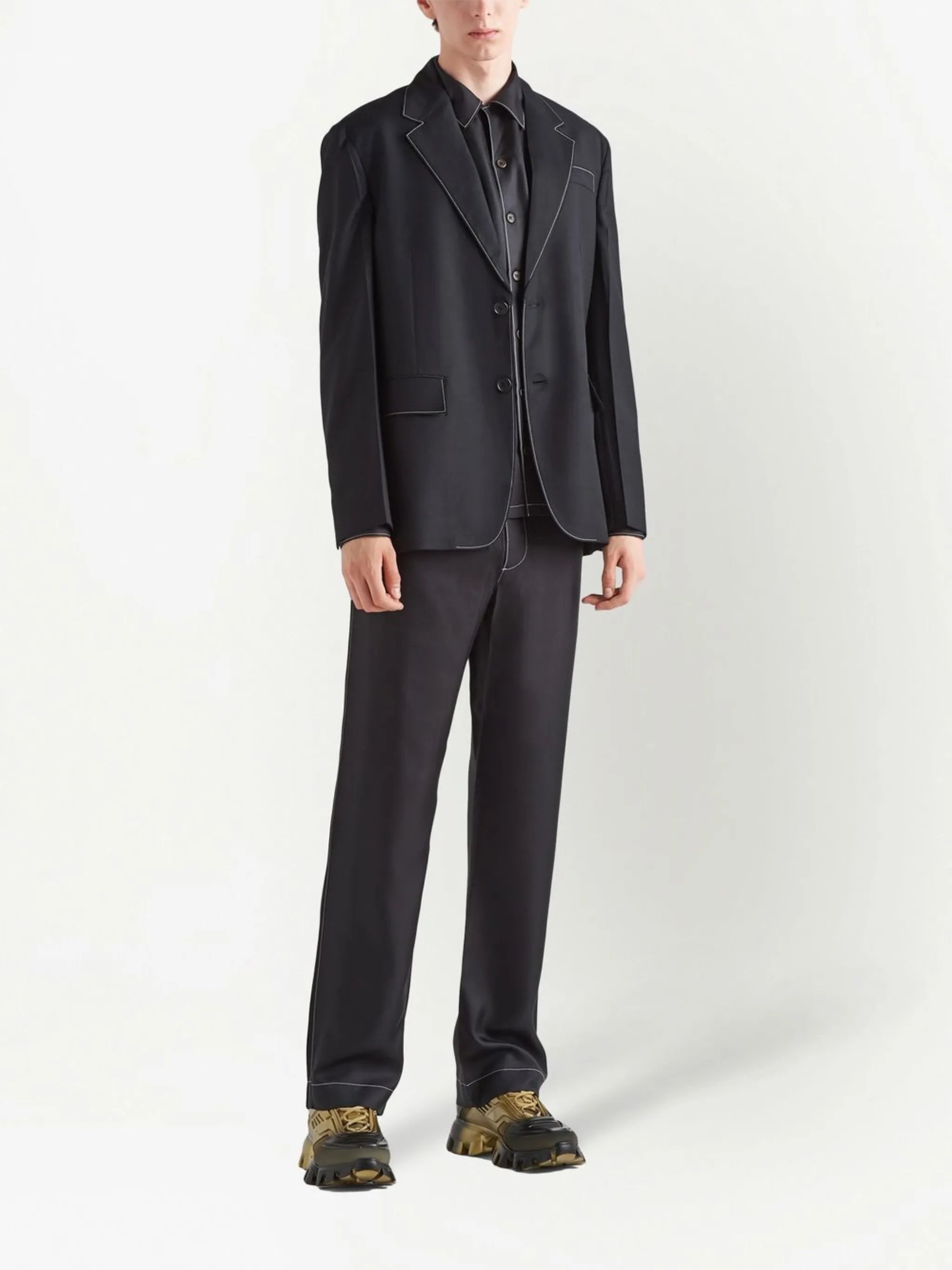 single-breasted wool blazer