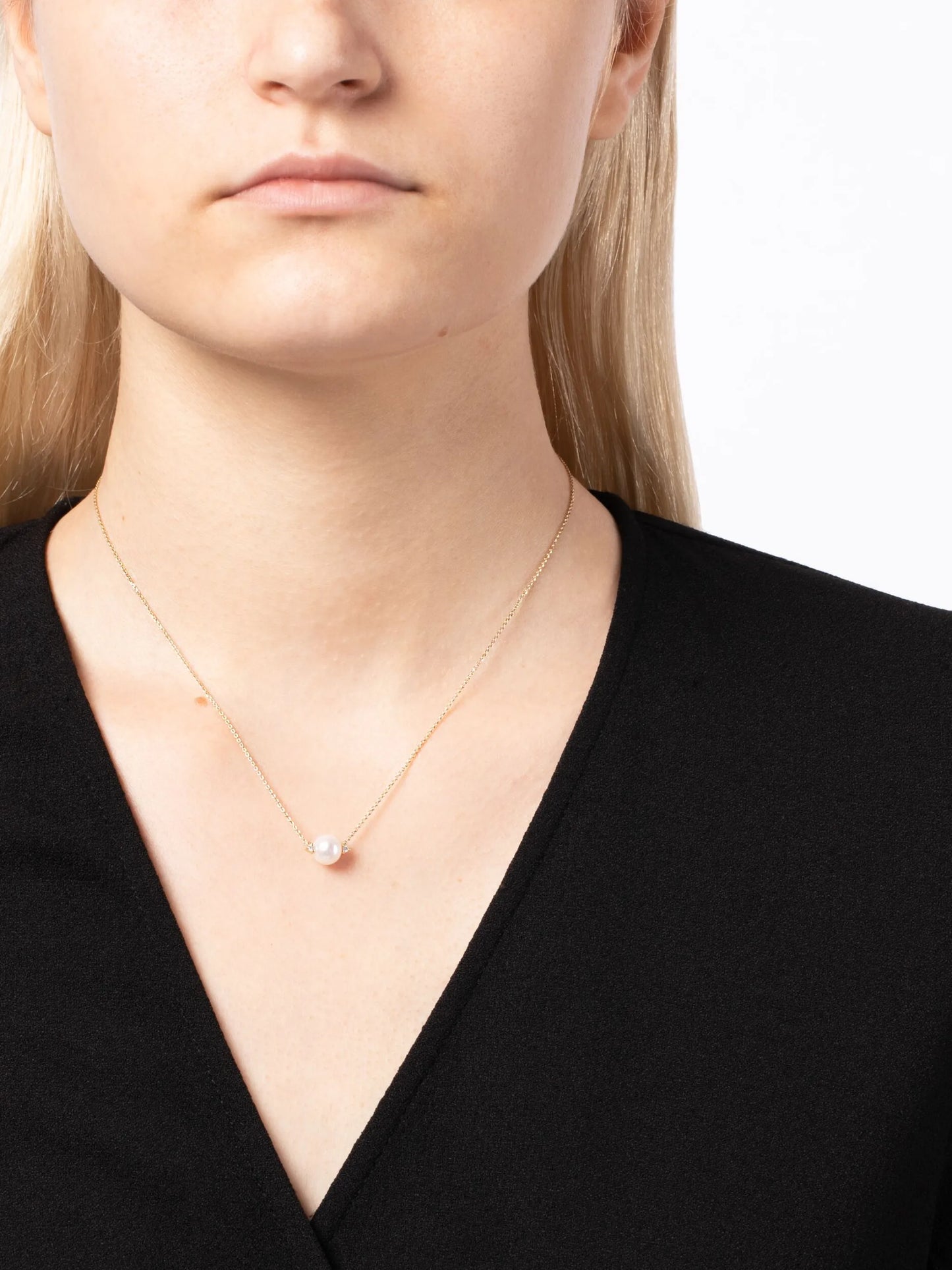 14kt yellow gold pearl and diamond necklace
