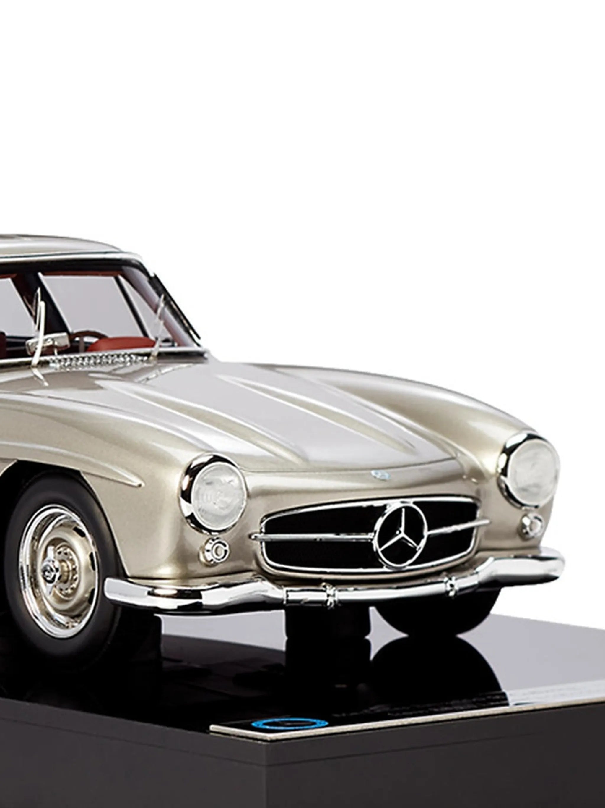 x 955 Mercedes-Benz Gullwing Coupé car miniature