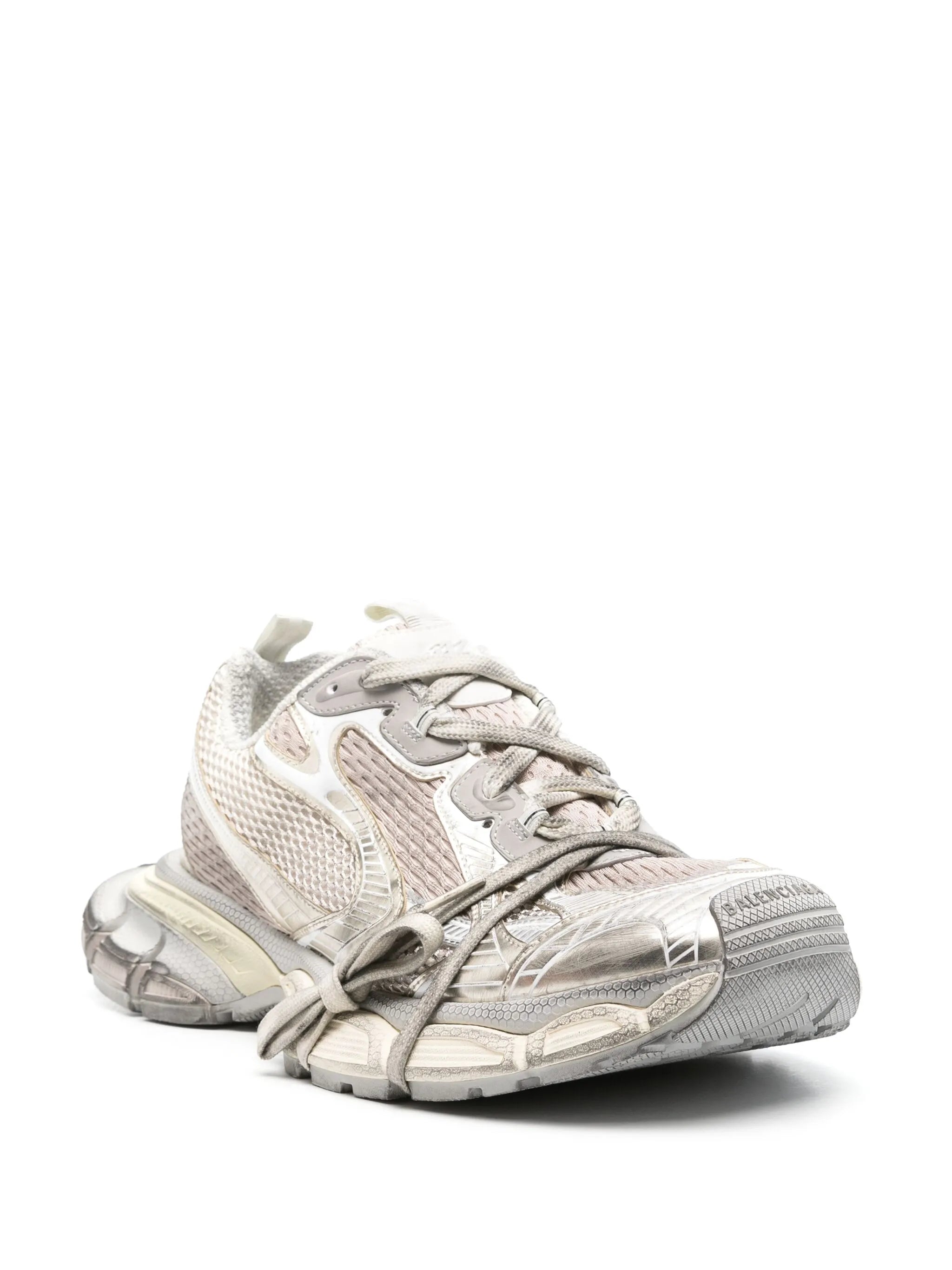 3XL sneakers
