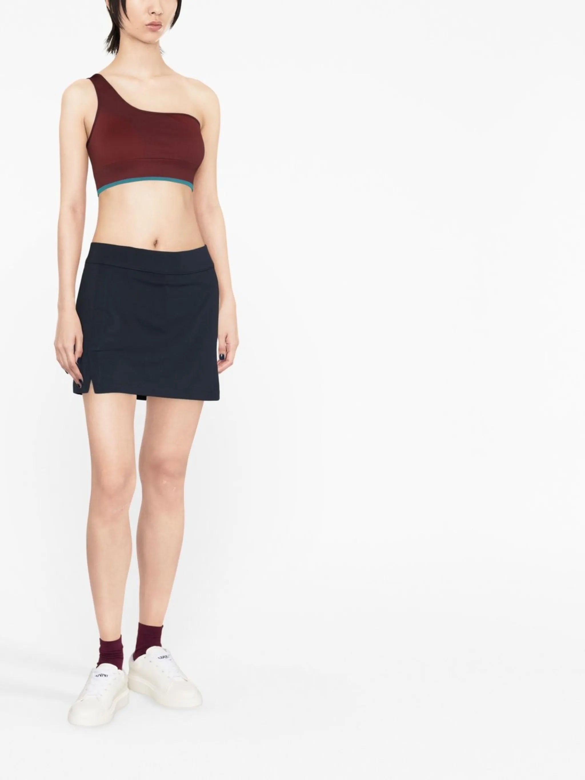 seamless one-shoulder sports bra