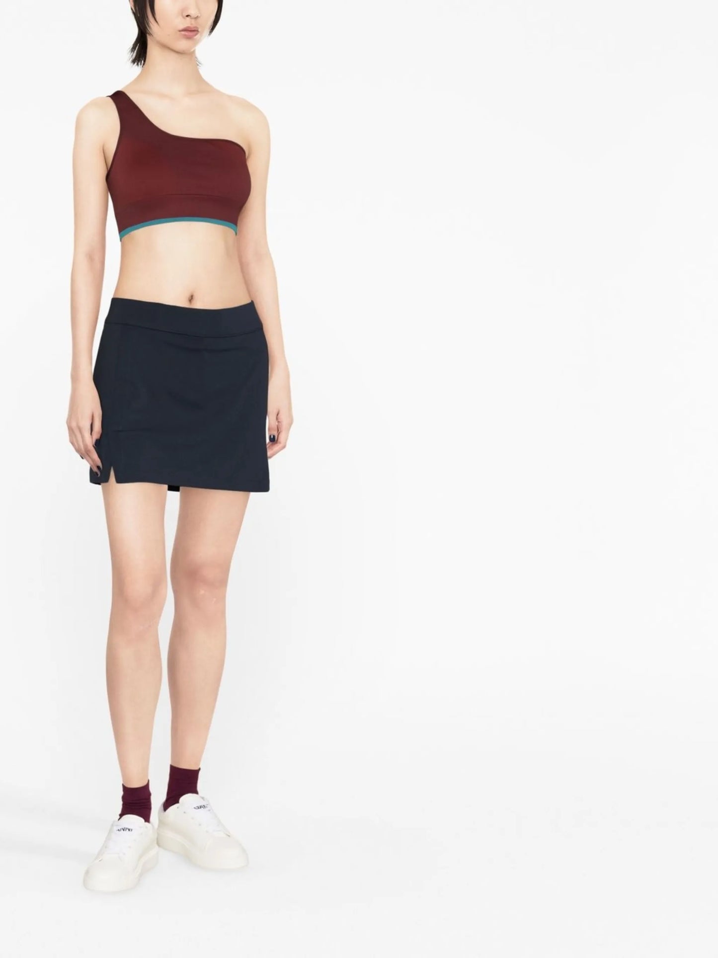 seamless one-shoulder sports bra