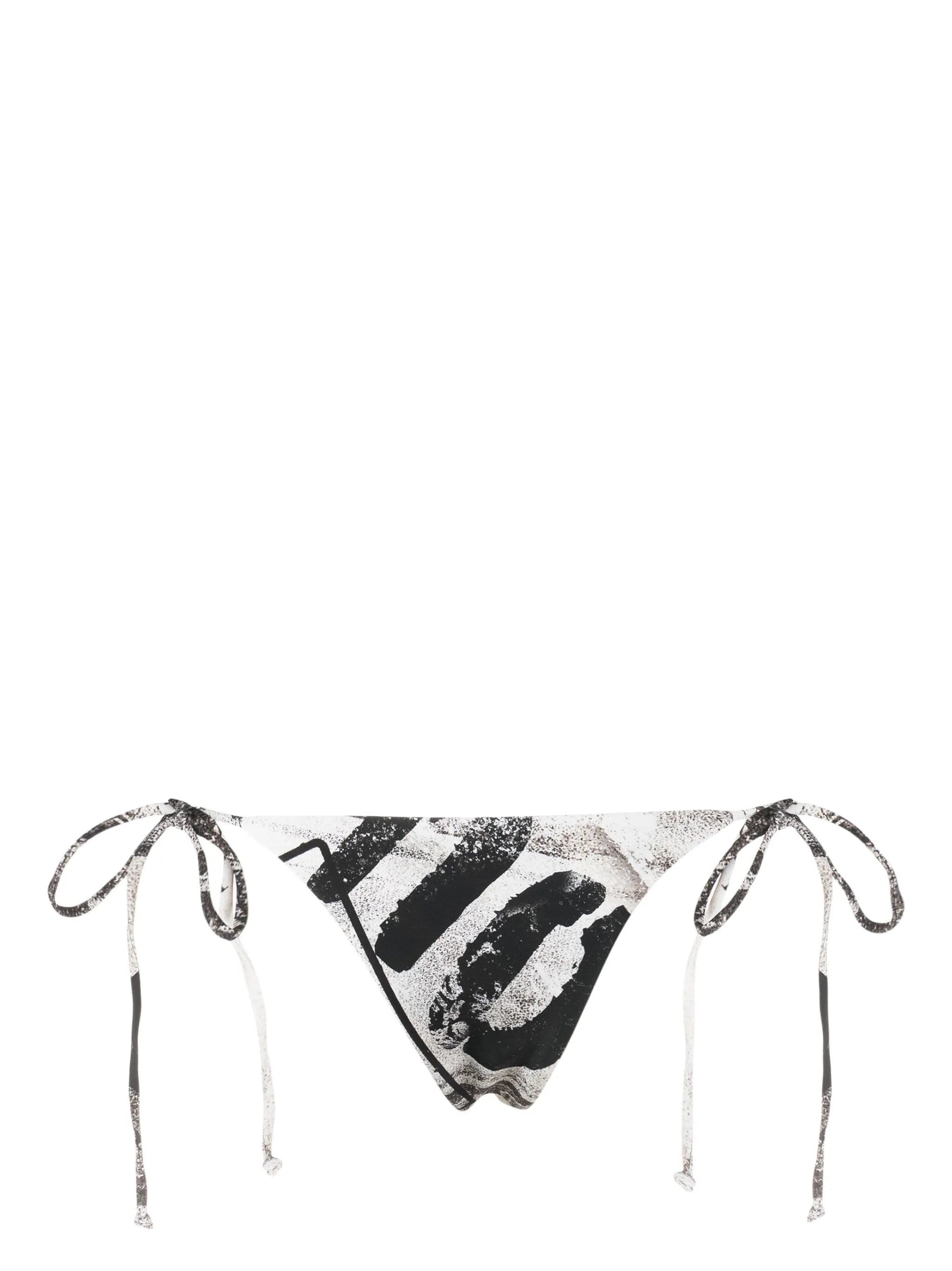 tie-fastening bikini bottoms
