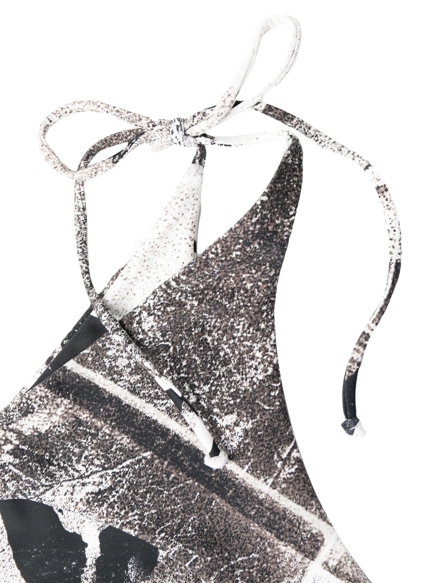 tie-fastening bikini bottoms