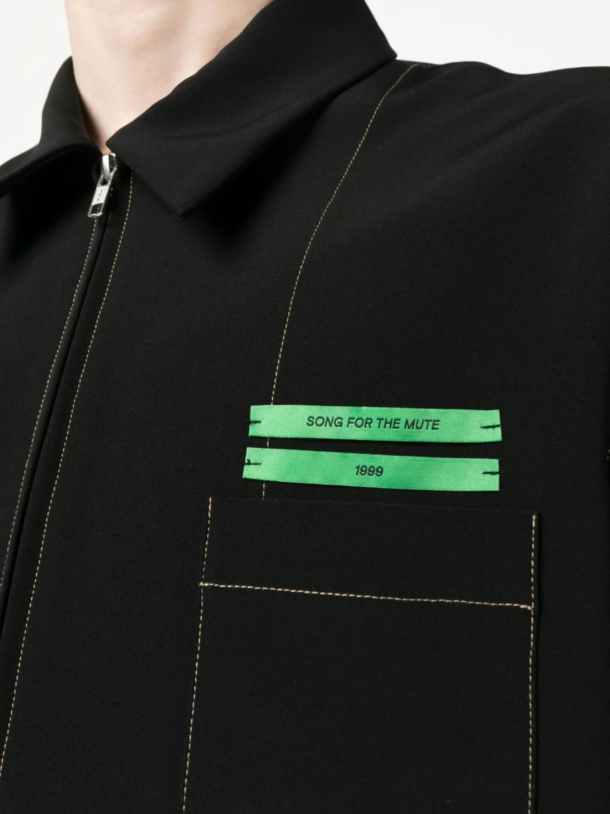 zip-fastening short-sleeve shirt