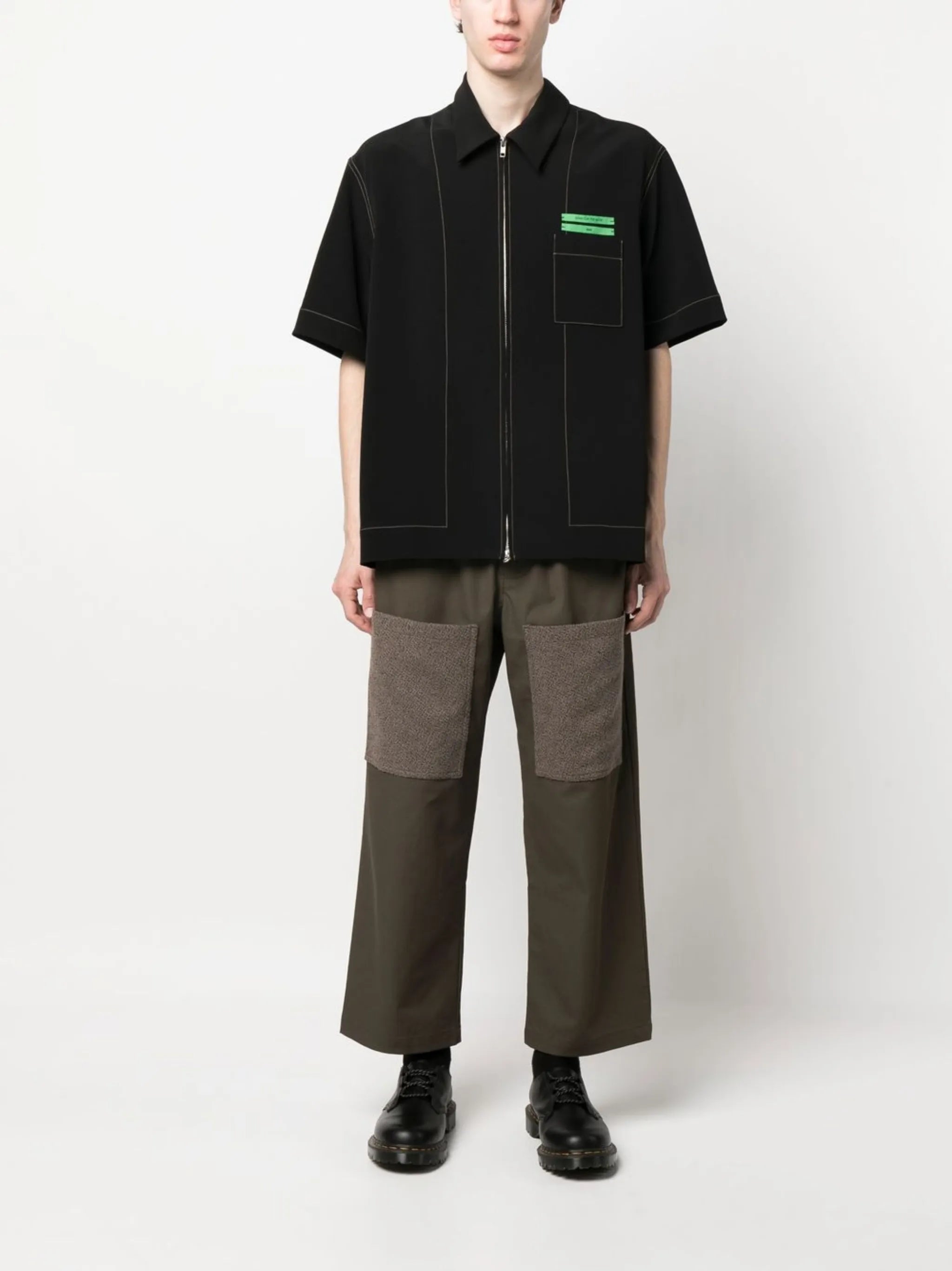 zip-fastening short-sleeve shirt