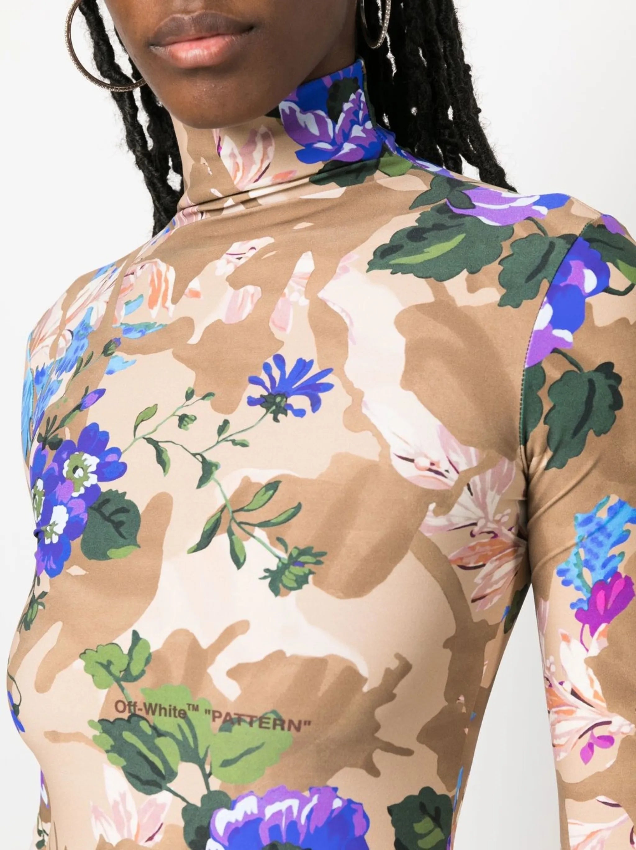 camouflage floral-print top