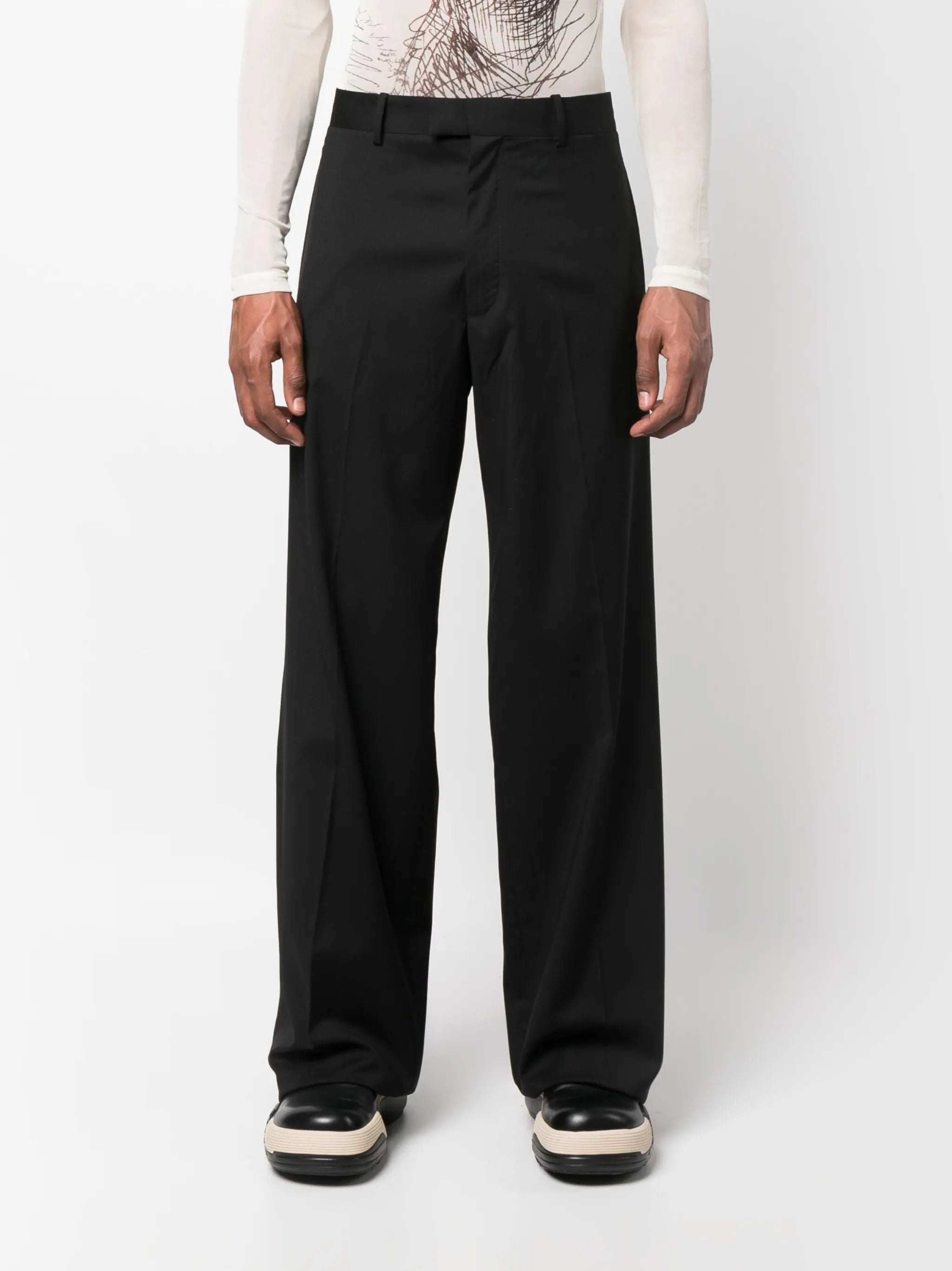 straight-leg trousers