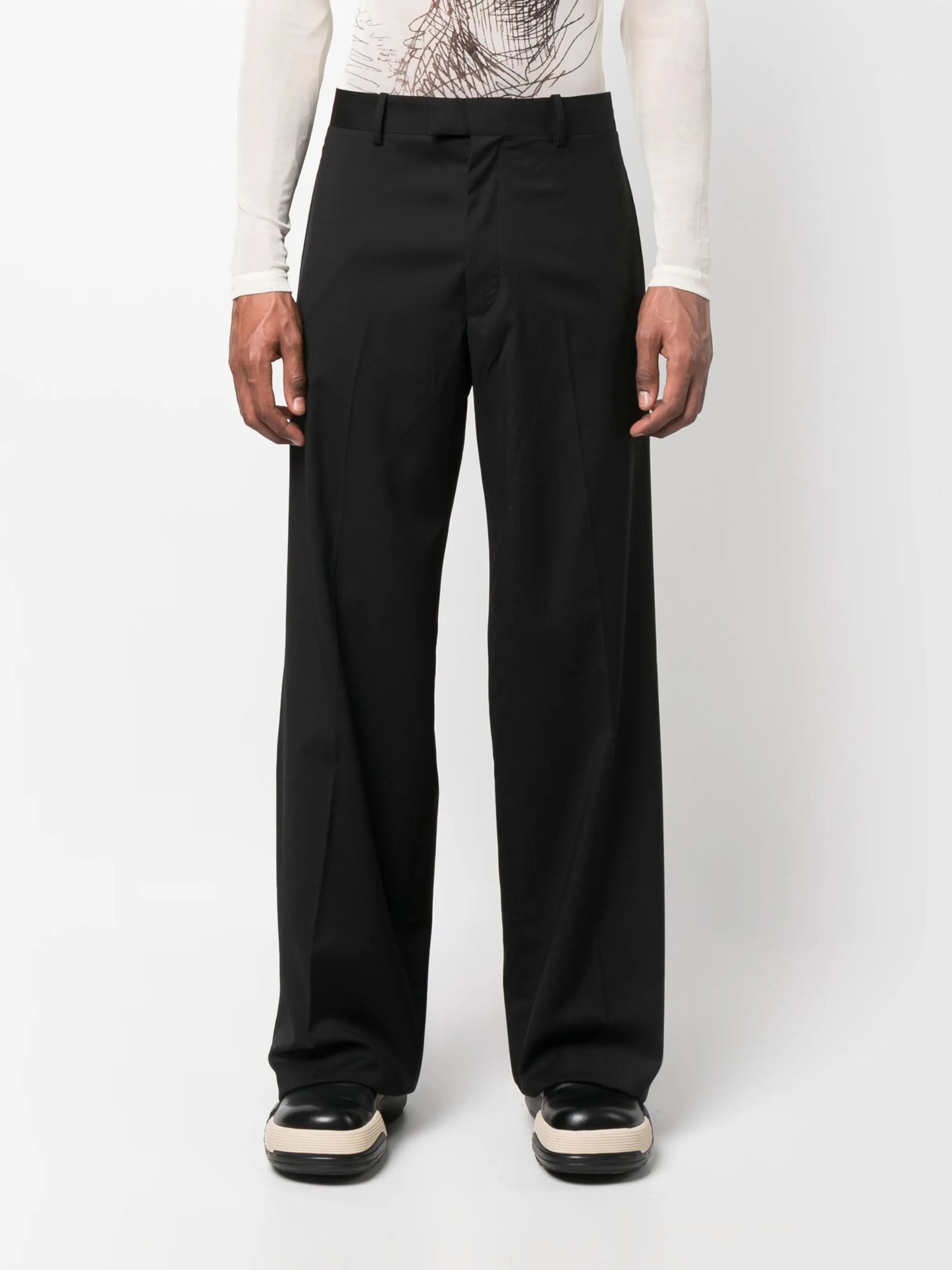 straight-leg trousers