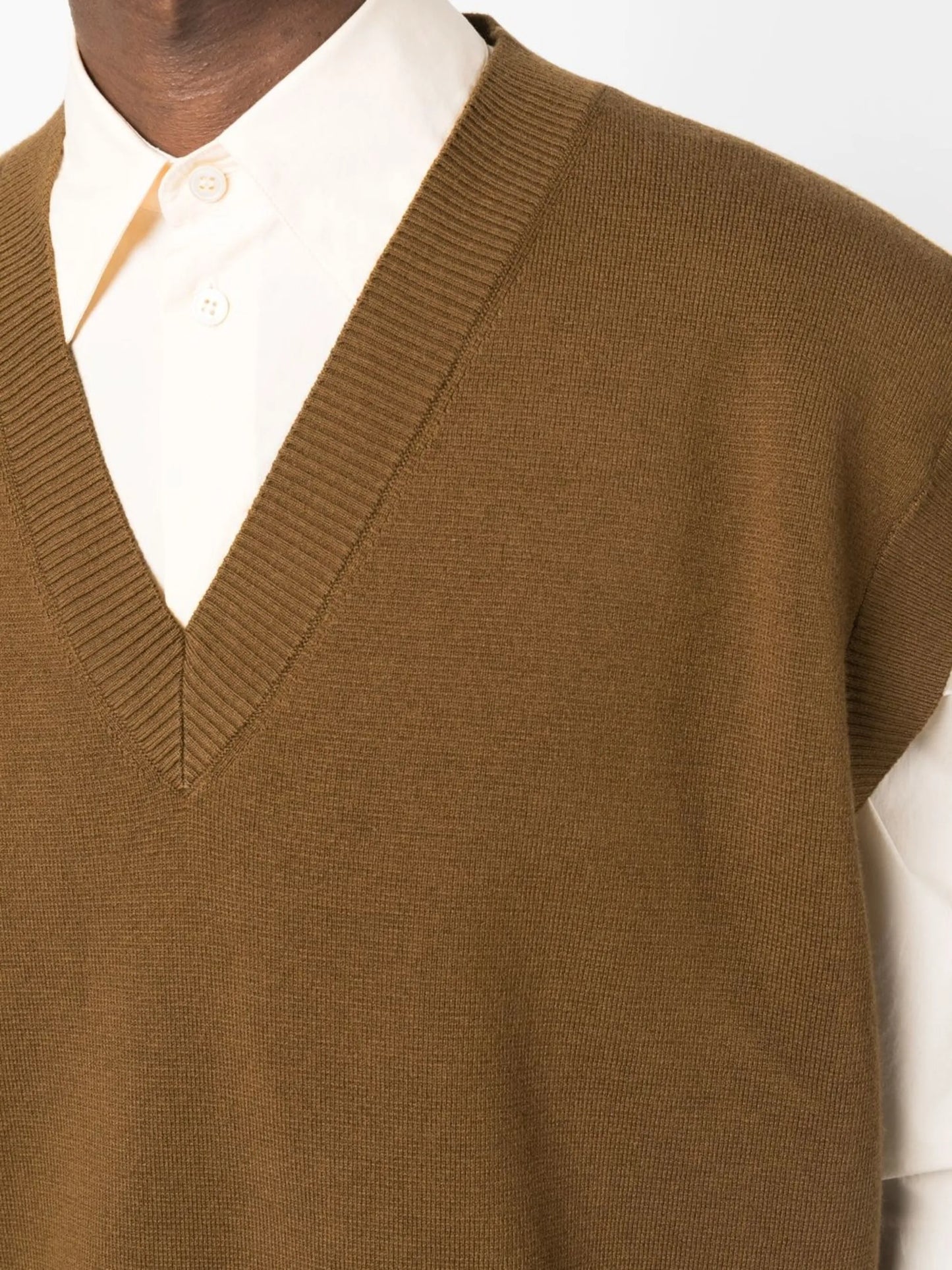 V-neck knitted vest