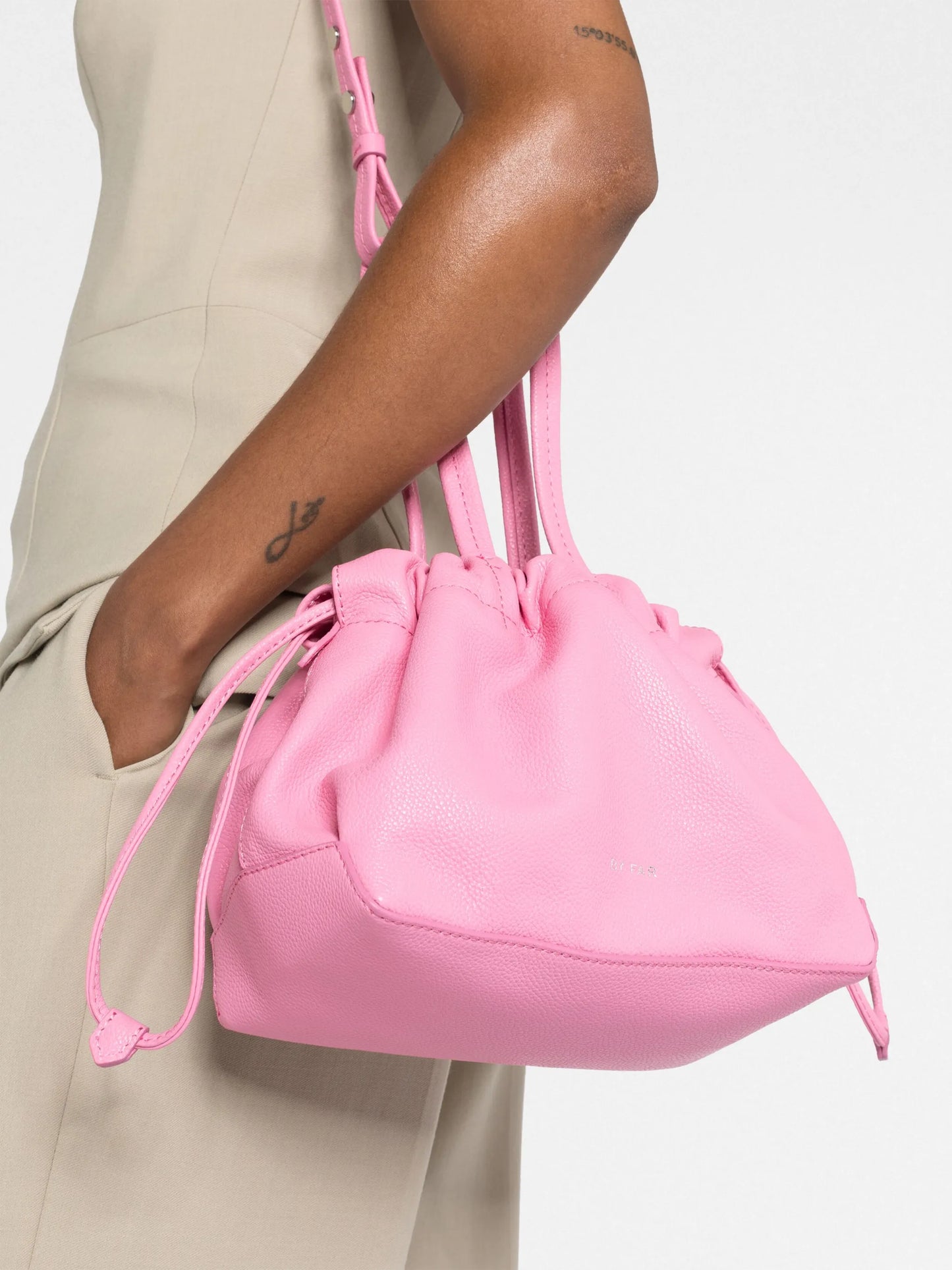 Malmo leather bucket bag