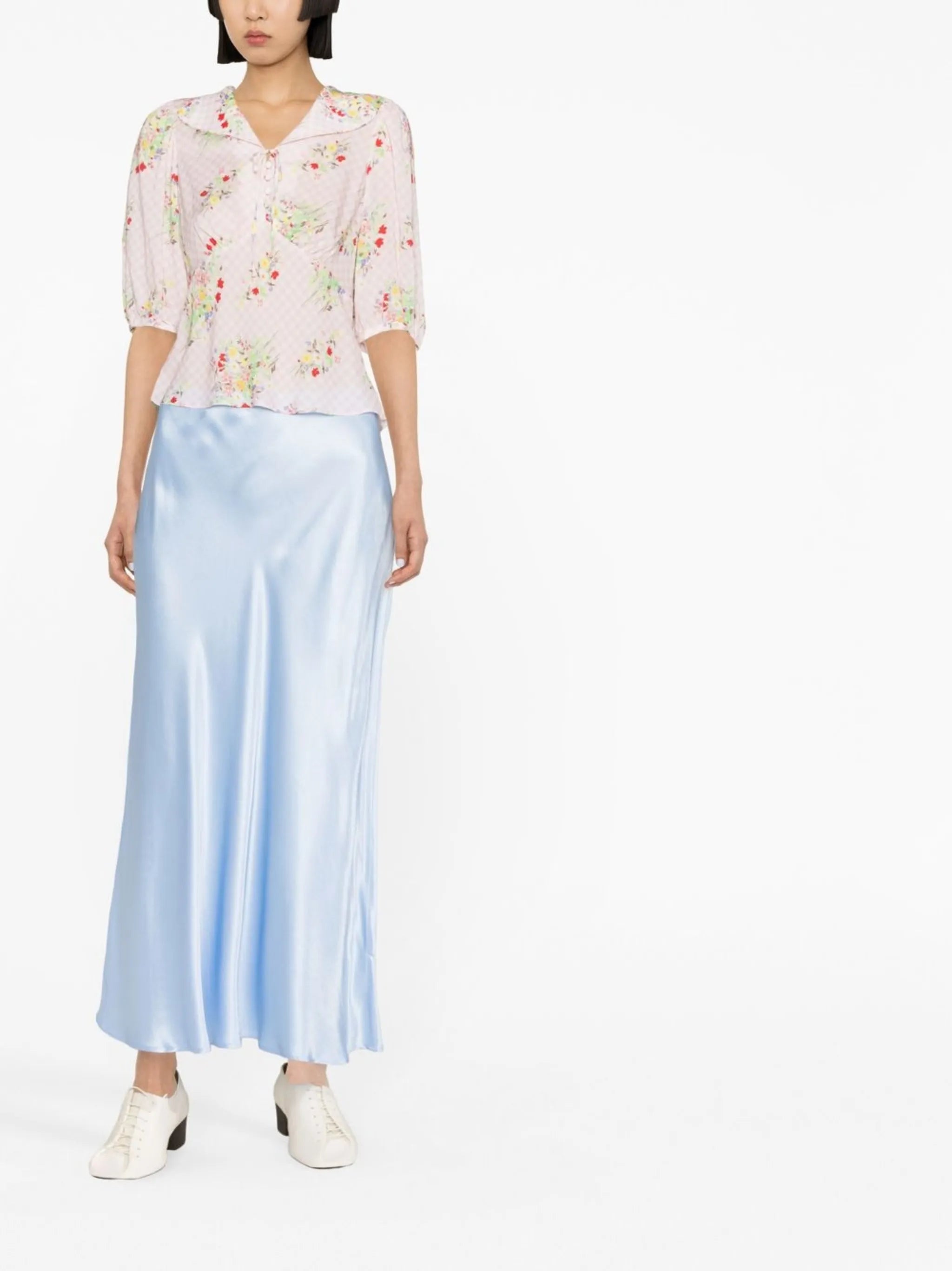 floral-print blouse