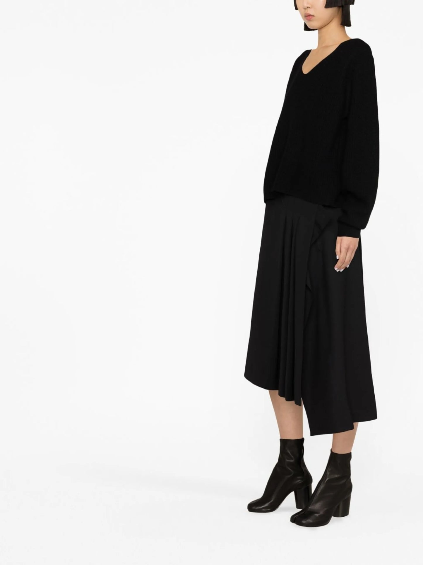 Maya V-neck cashmere jumper