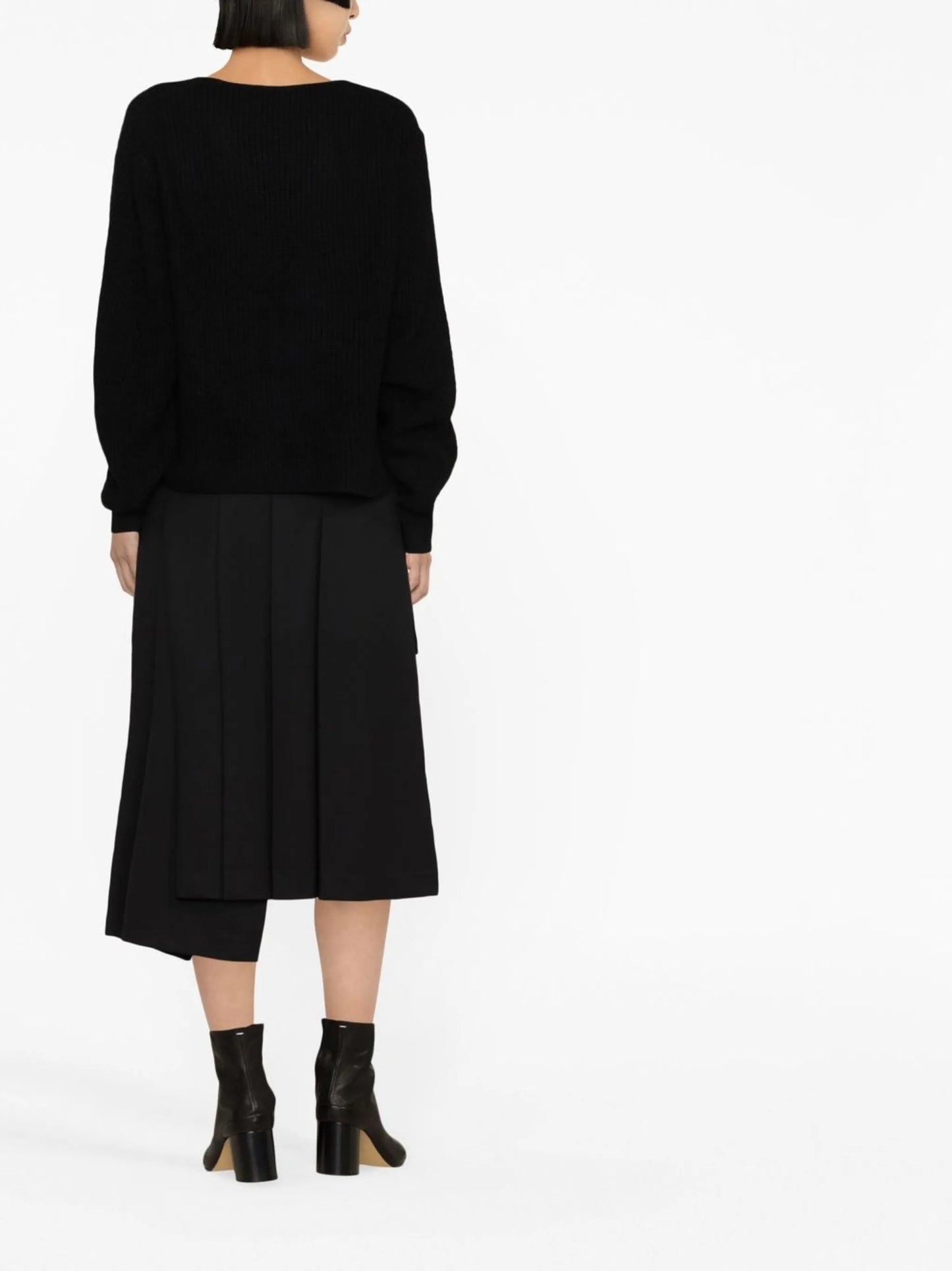 Maya V-neck cashmere jumper
