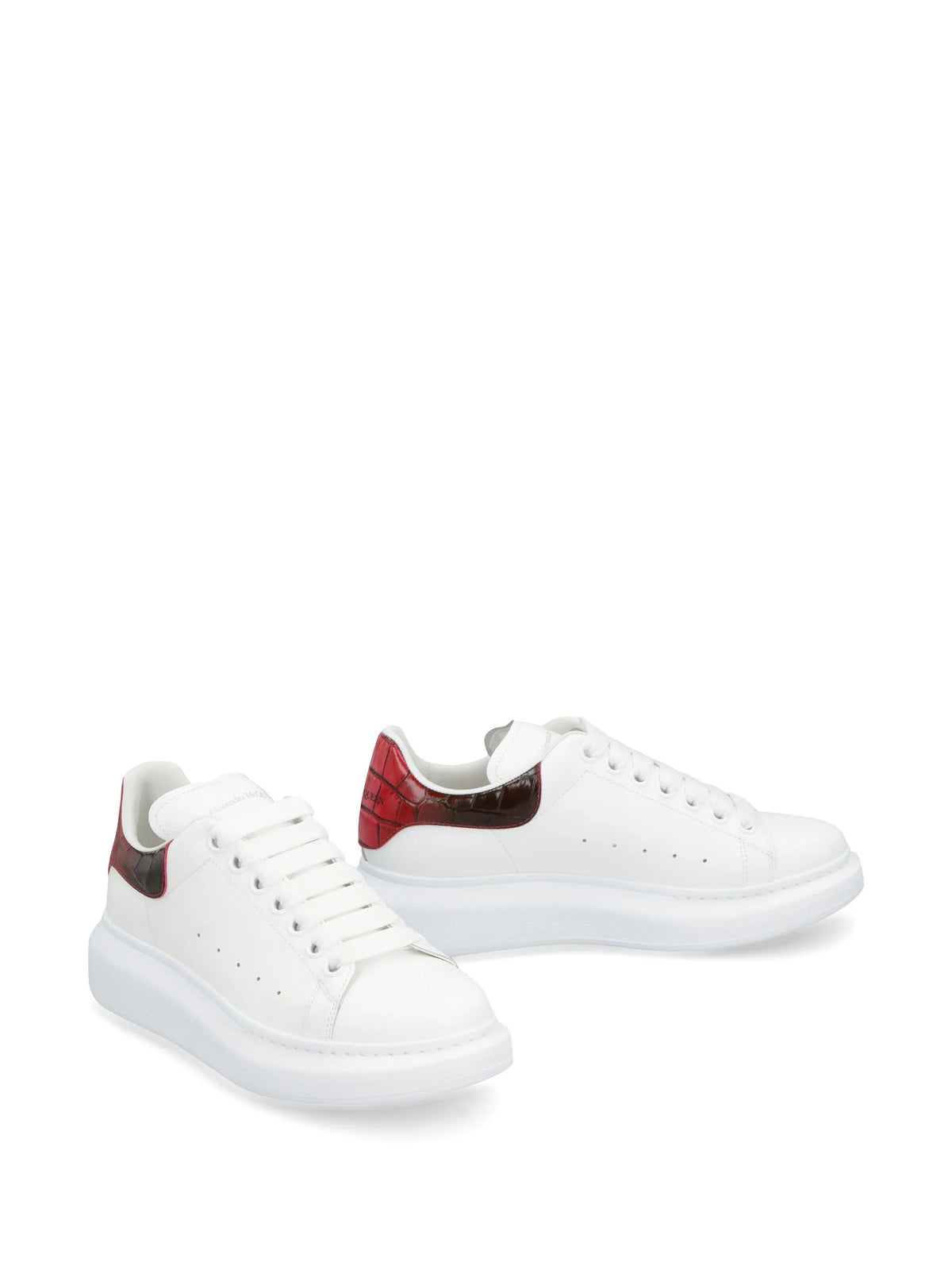 low-top lace-up sneakers
