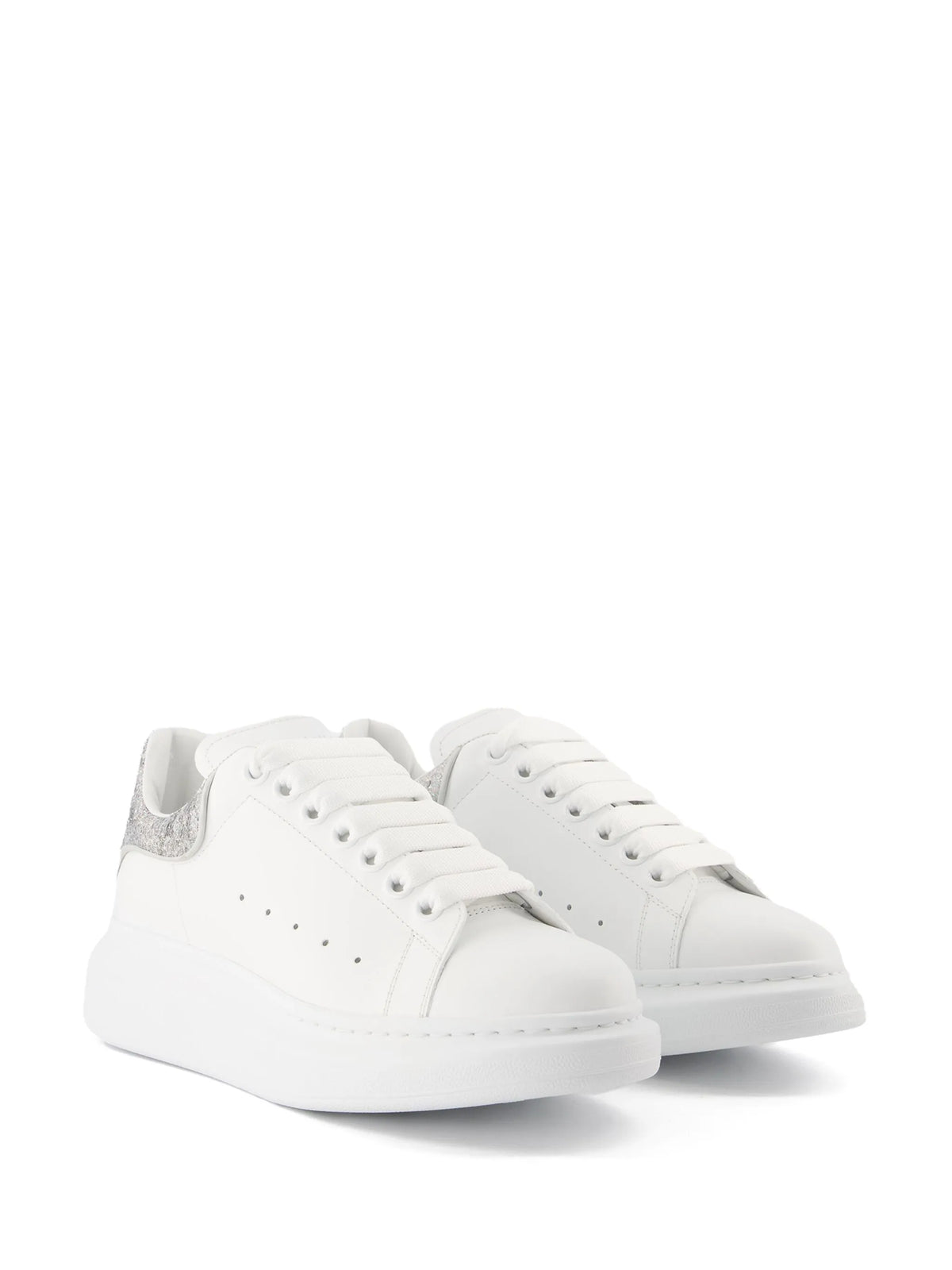 low-top lace-up sneakers
