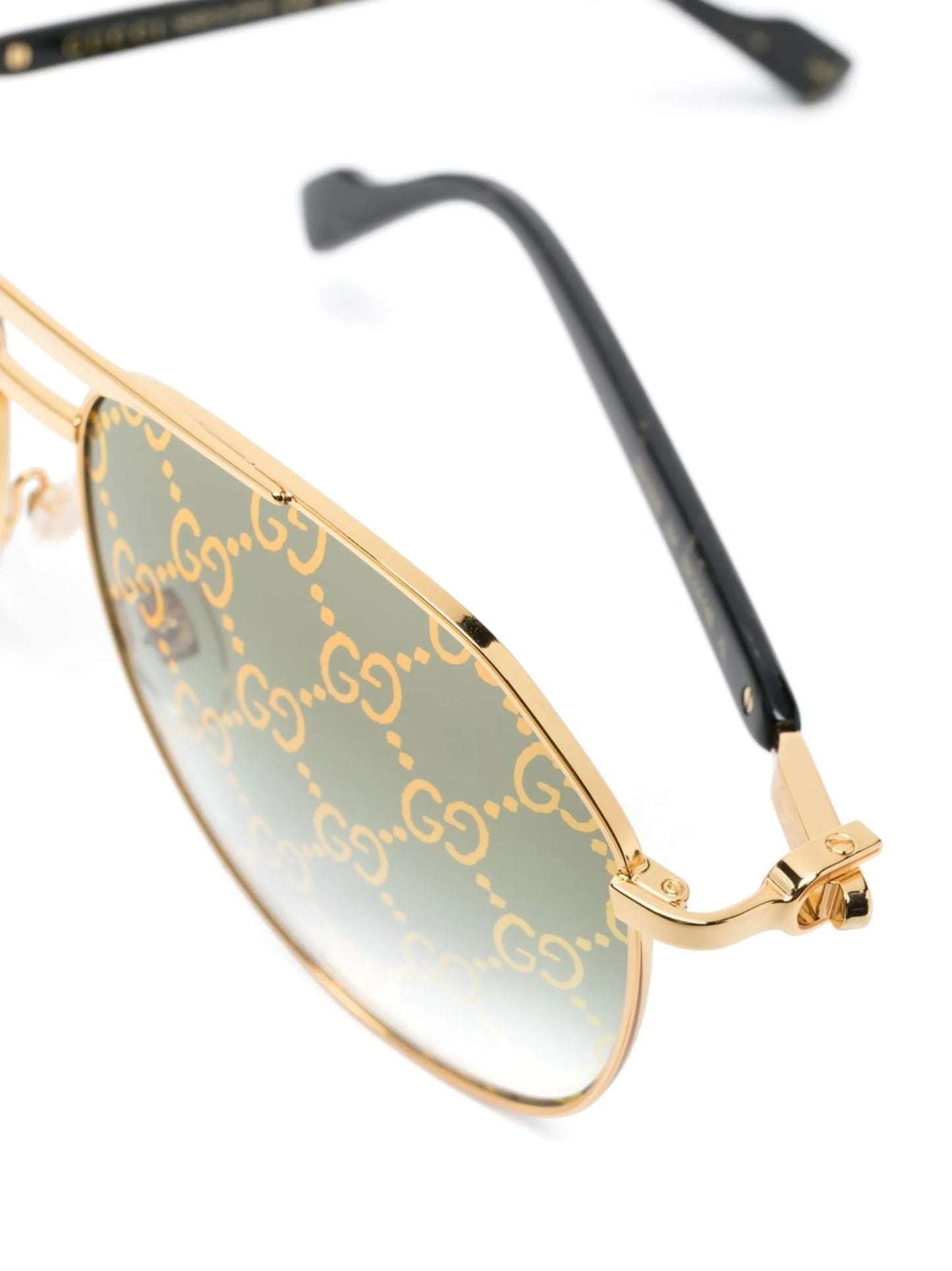 pilot-frame tinted sunglasses