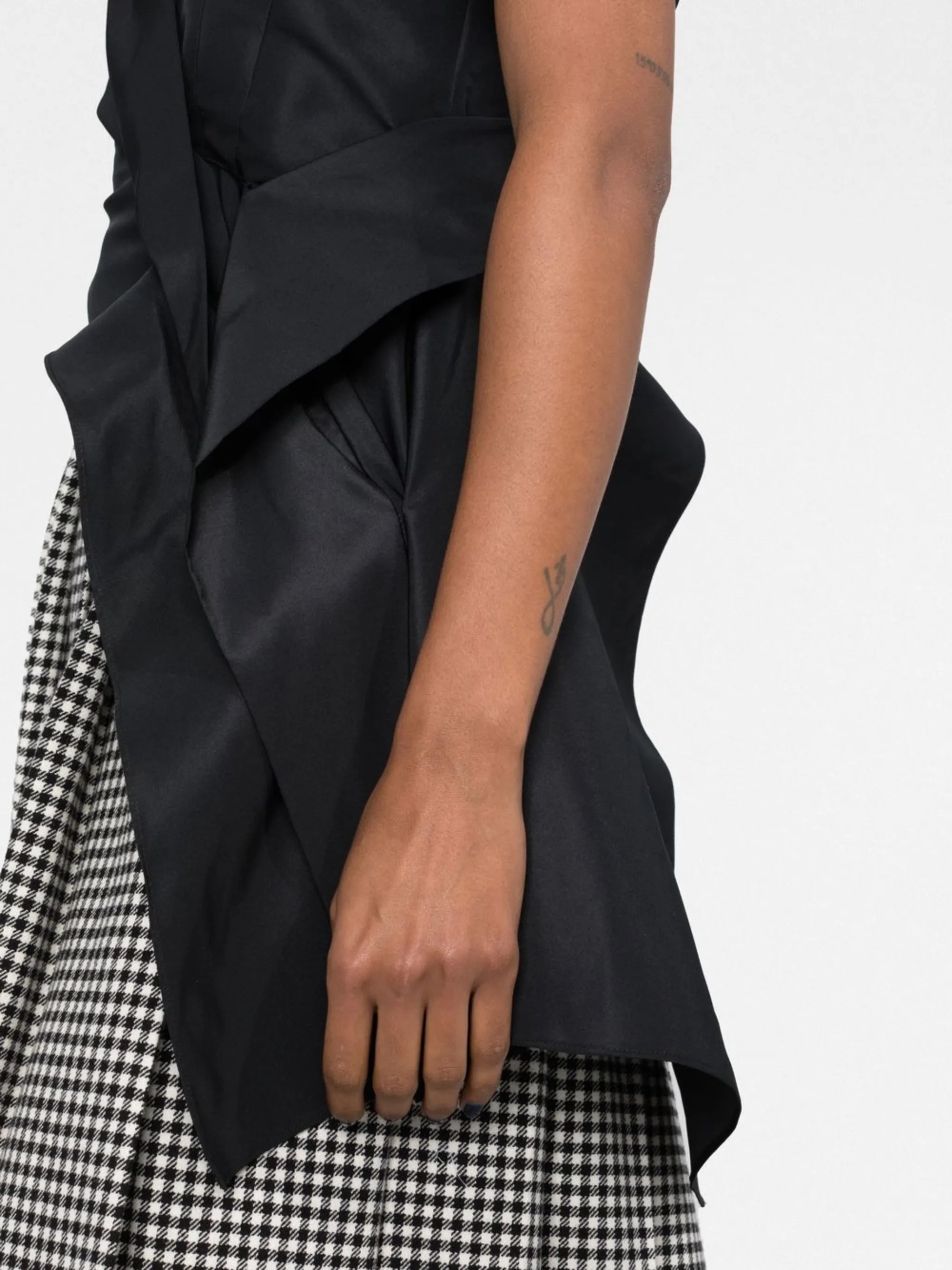 ruched-detail asymmetric T-shirt