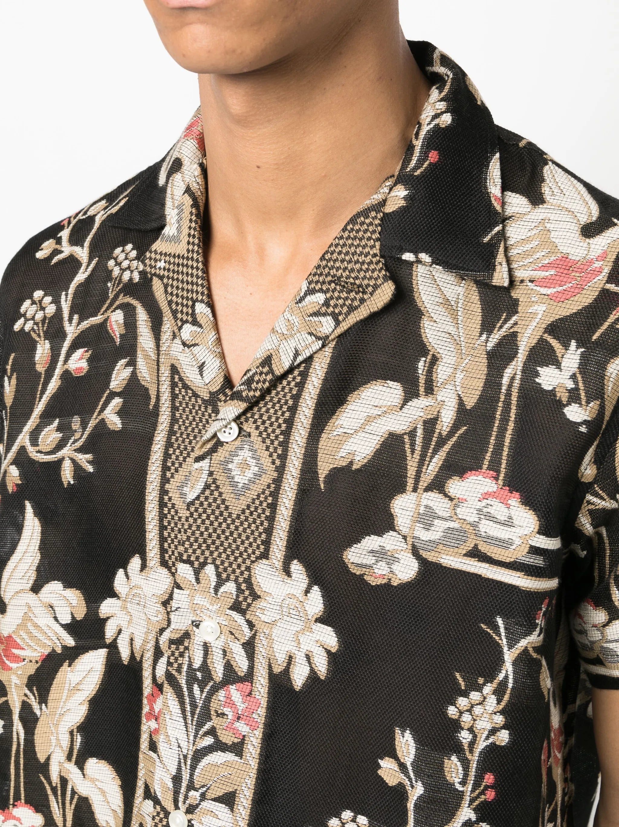floral-print short-sleeved shirt