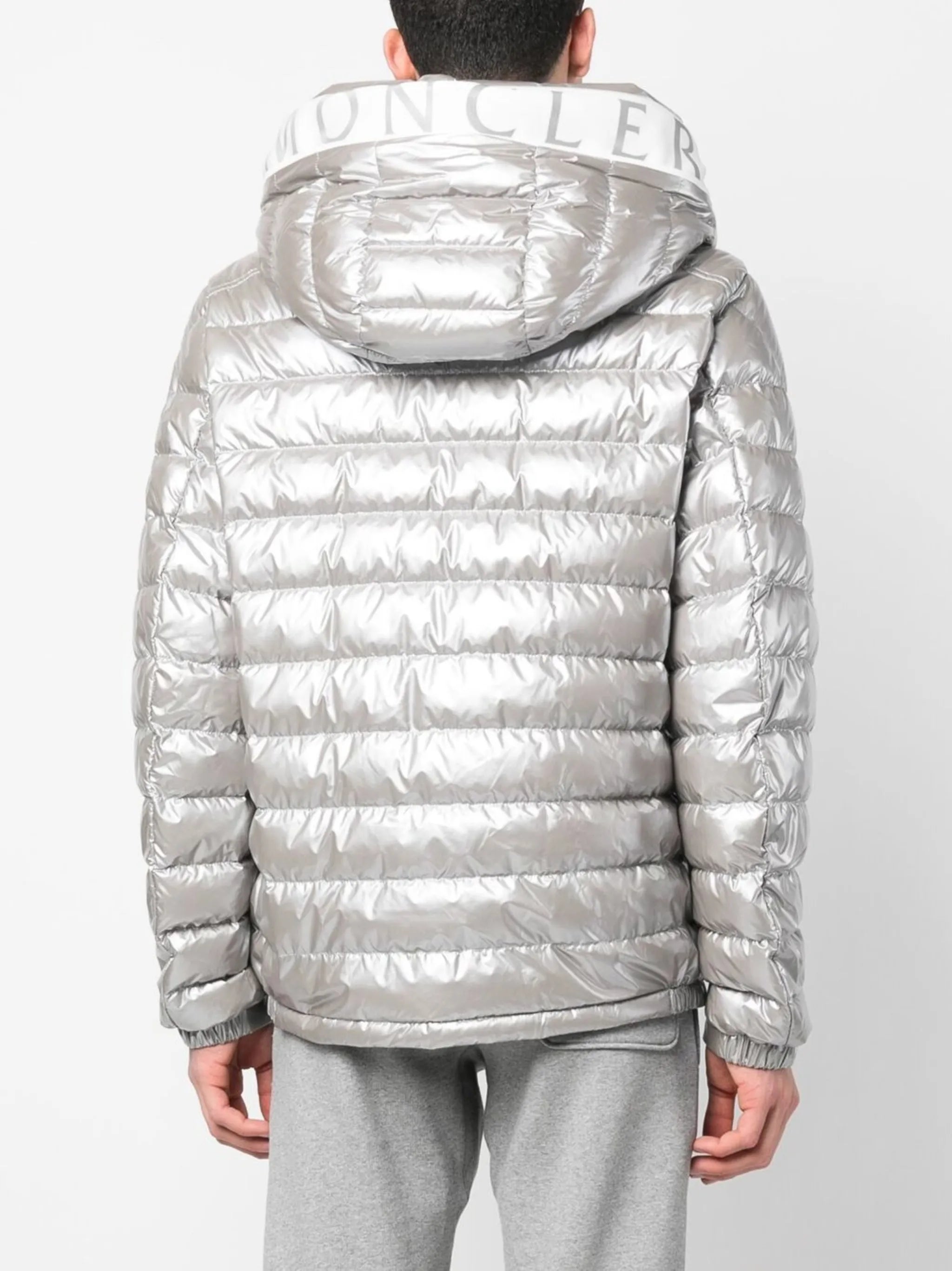 Akinari hooded down jacket