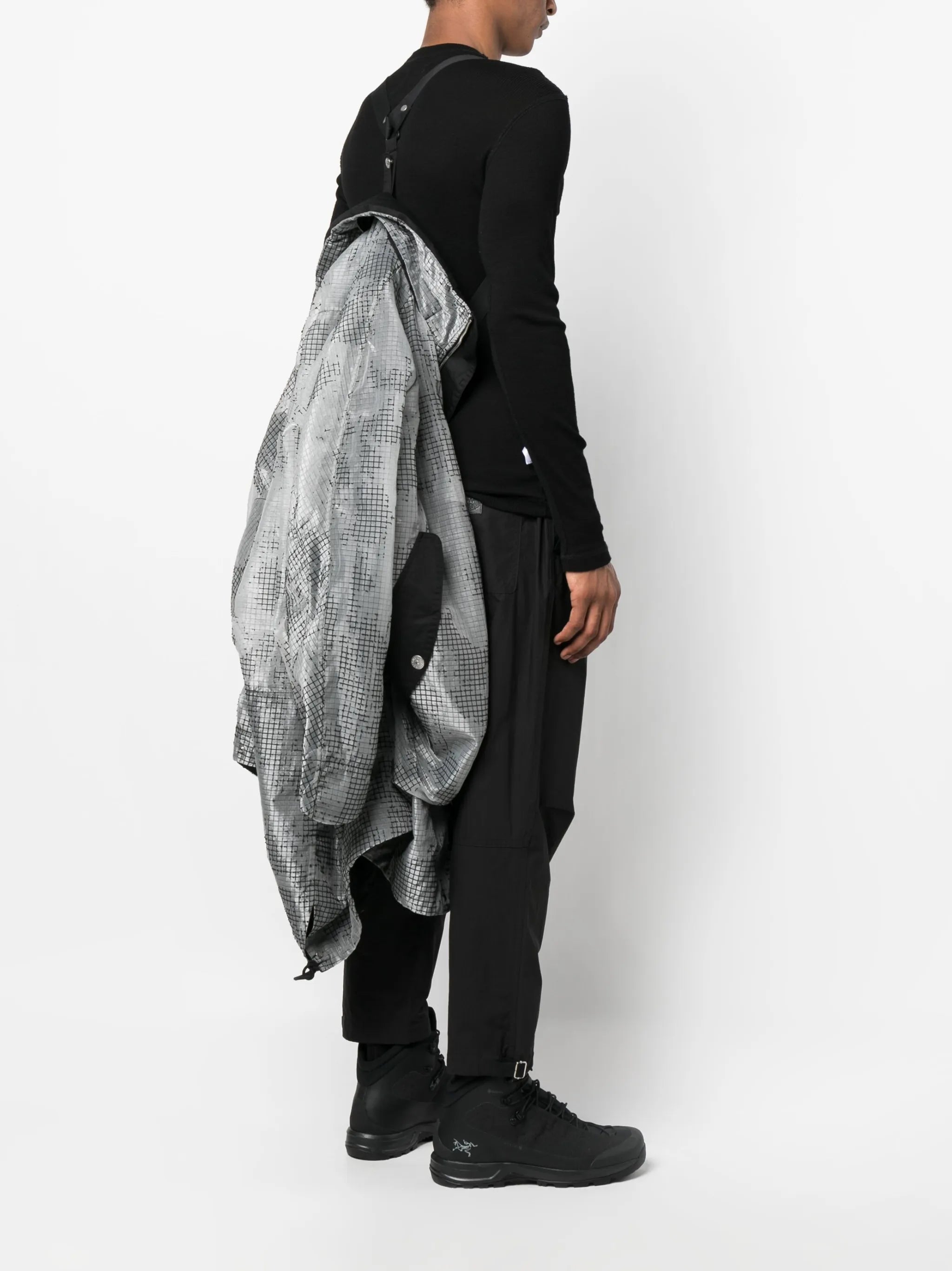 grid-pattern zip-up coat