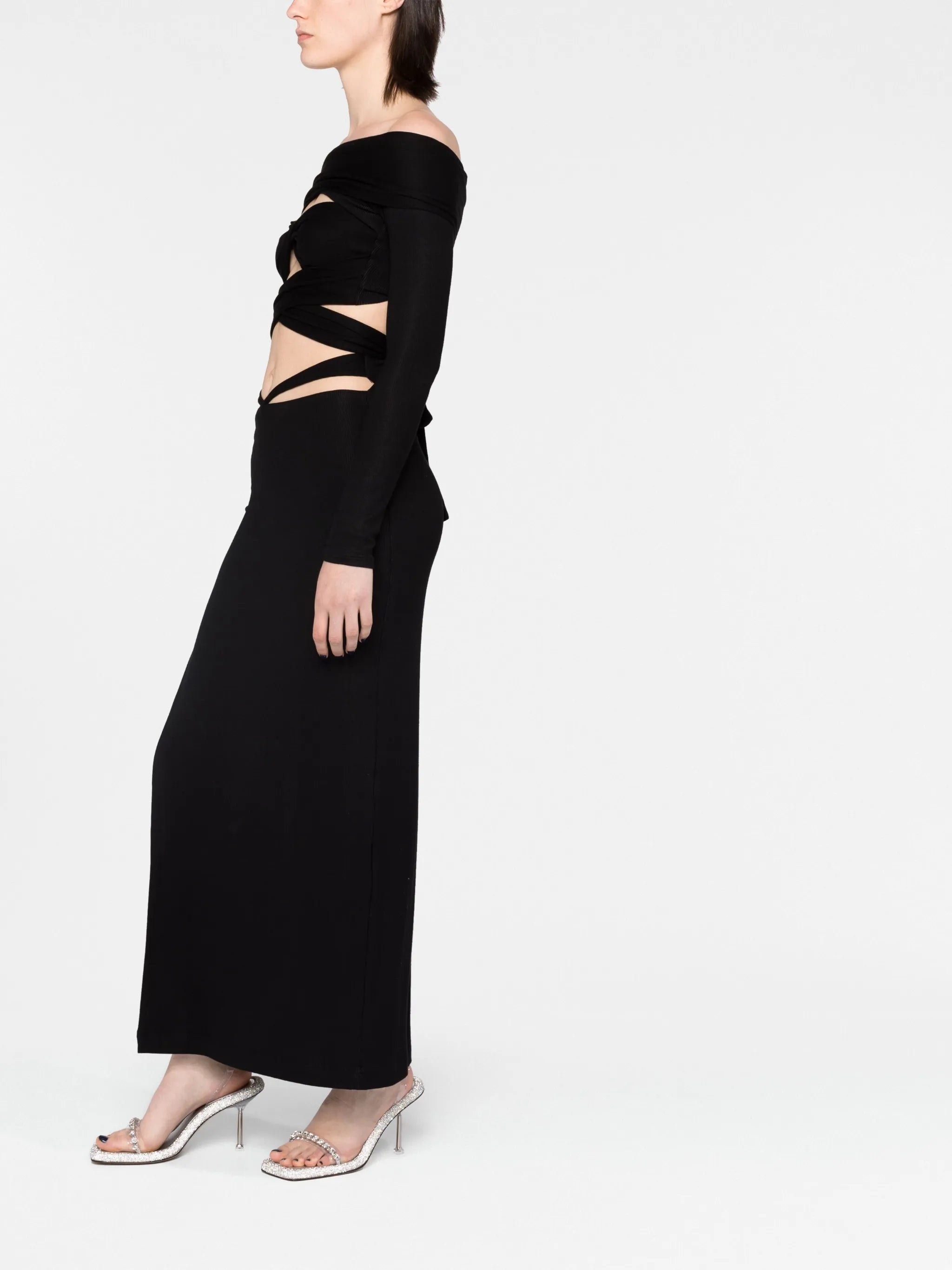 off-shoulder cropped knitted top