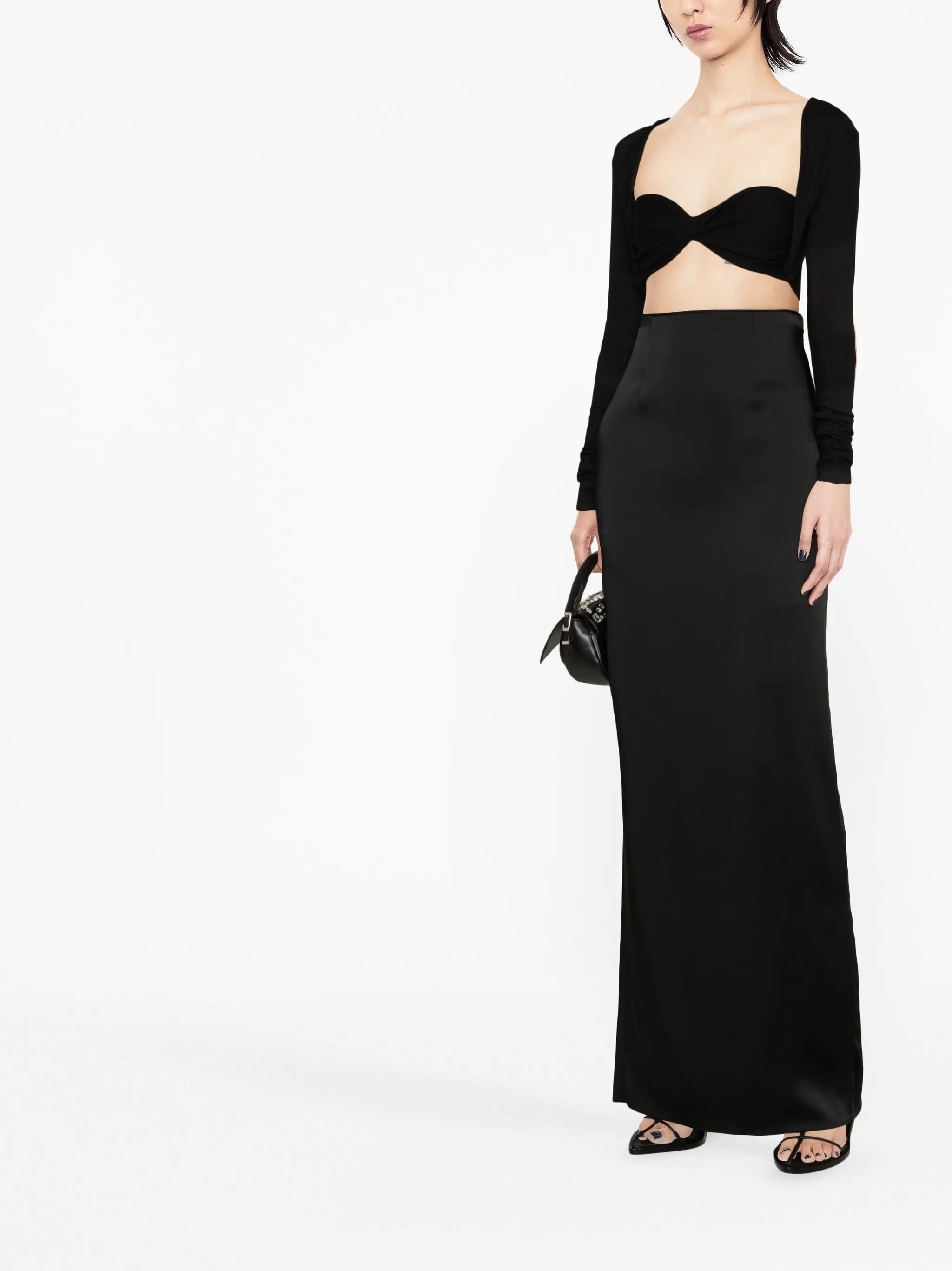 sweetheart-neck cropped top