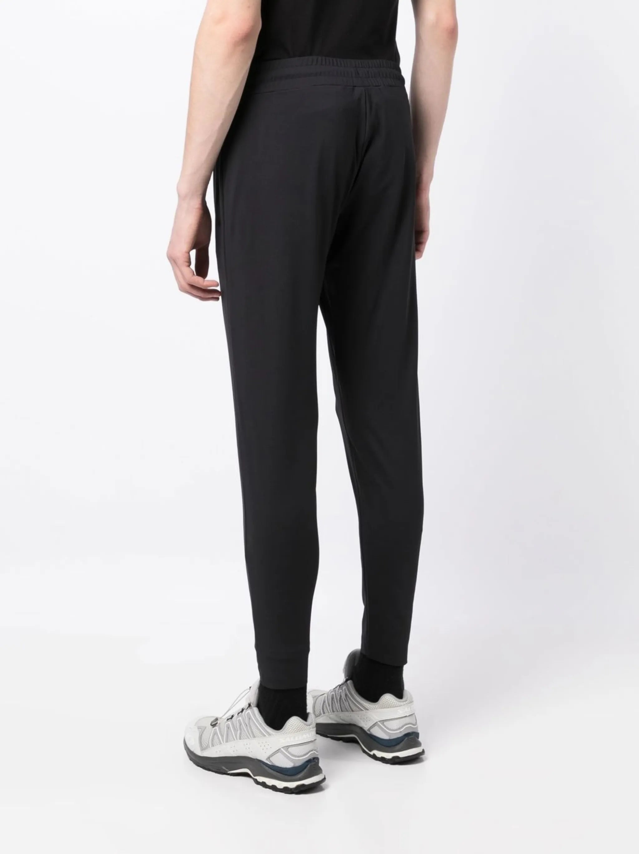 stretch tapered-leg pant