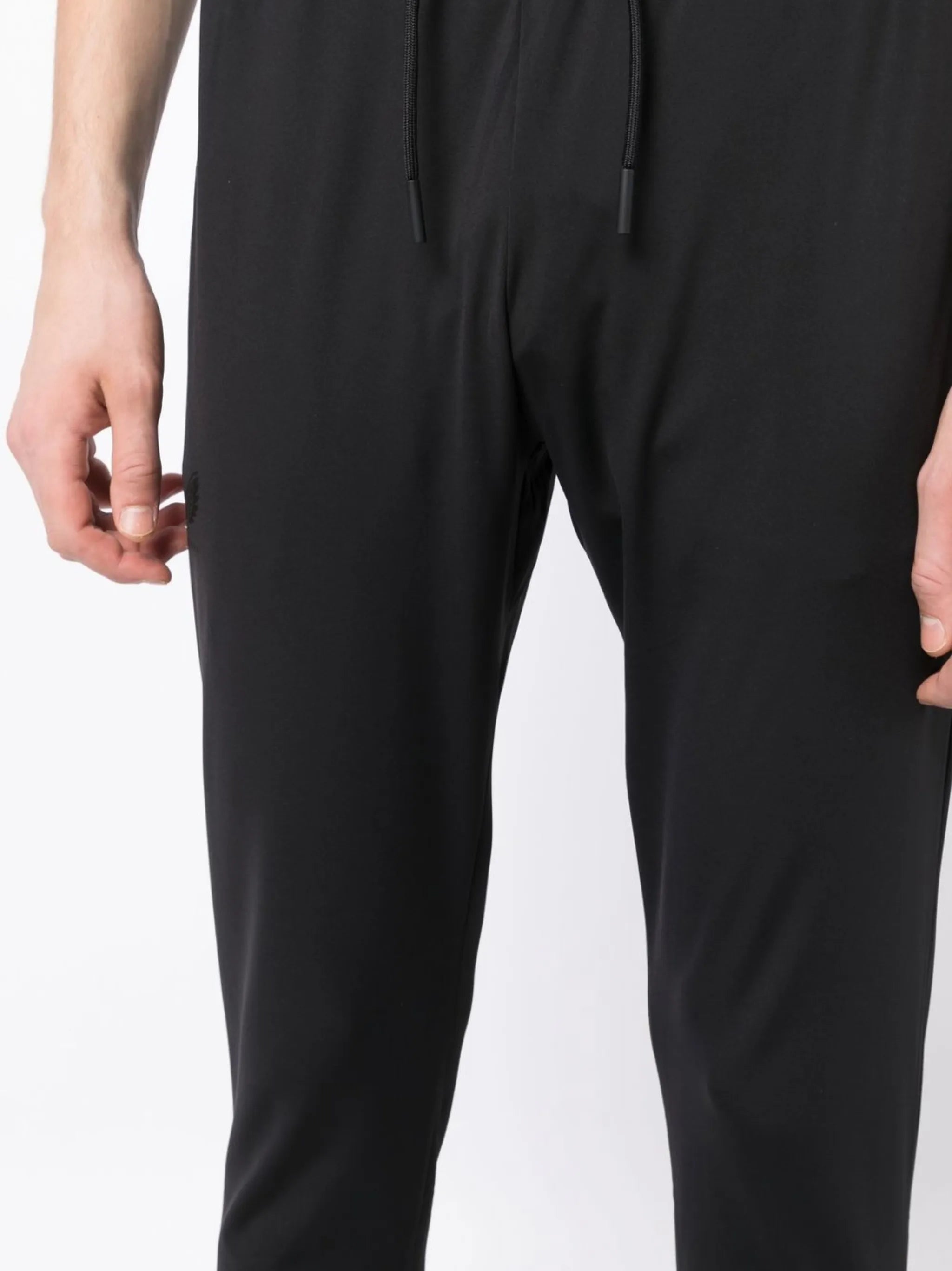 stretch tapered-leg pant