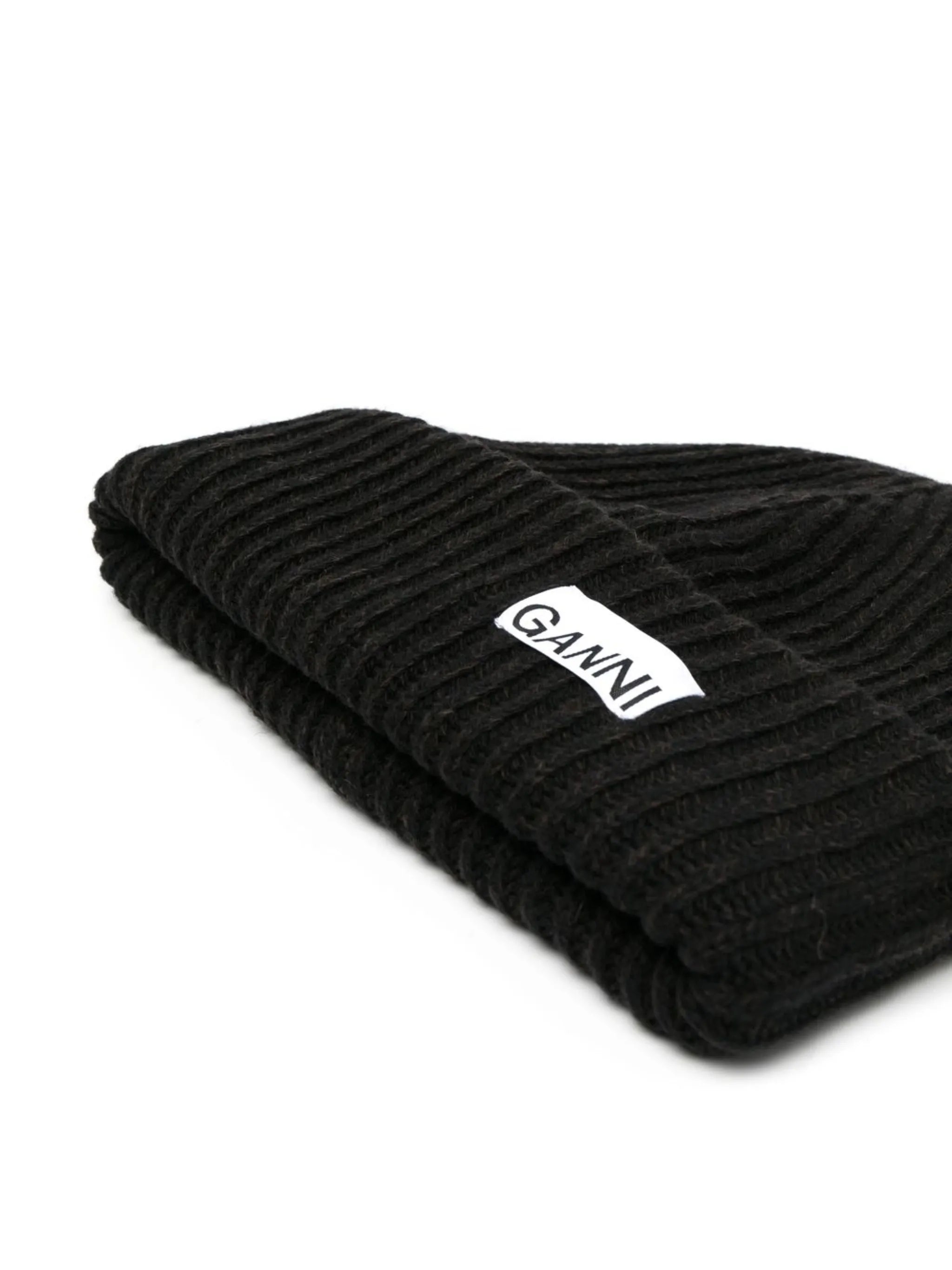 logo patch knit beanie