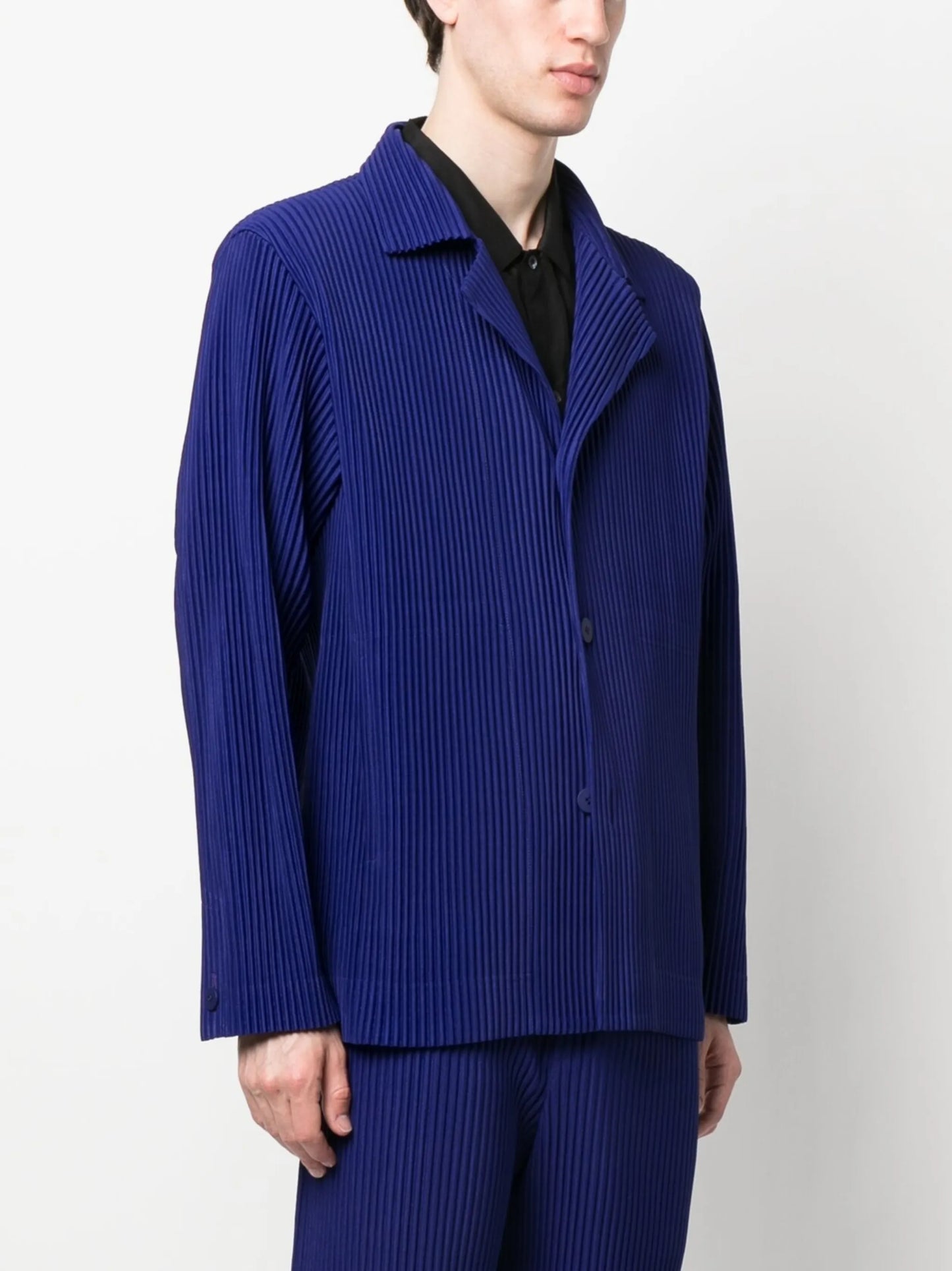 off-centre fastening fully-pleated jacket