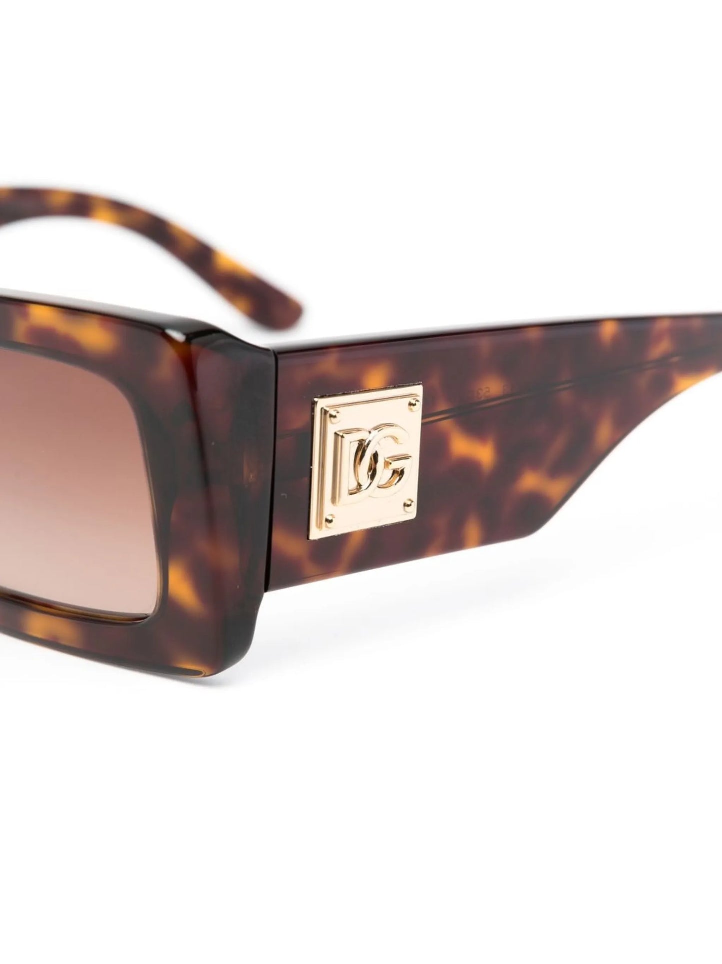 tortoise-shell frame sunglasses