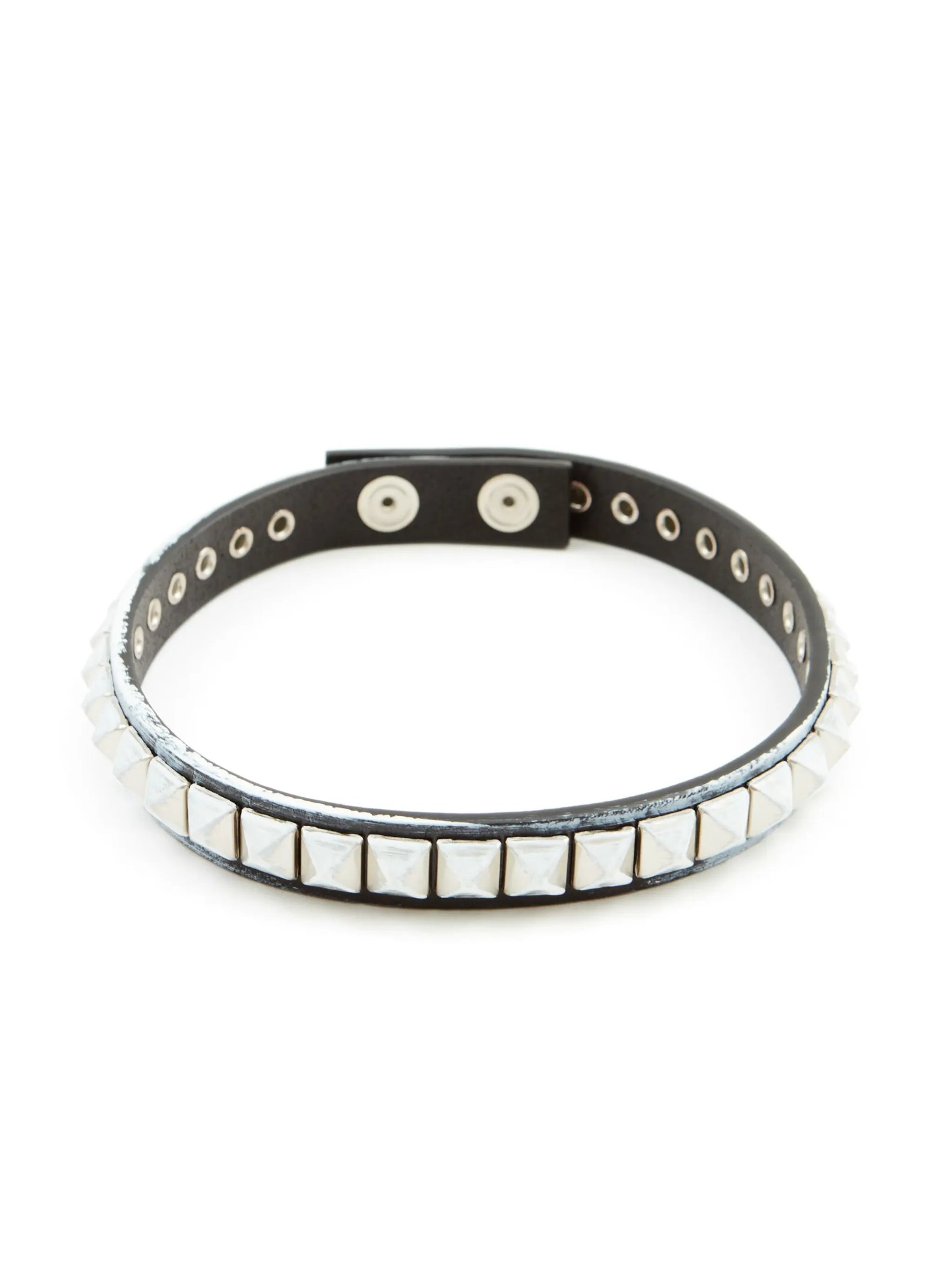 Stud choker necklace