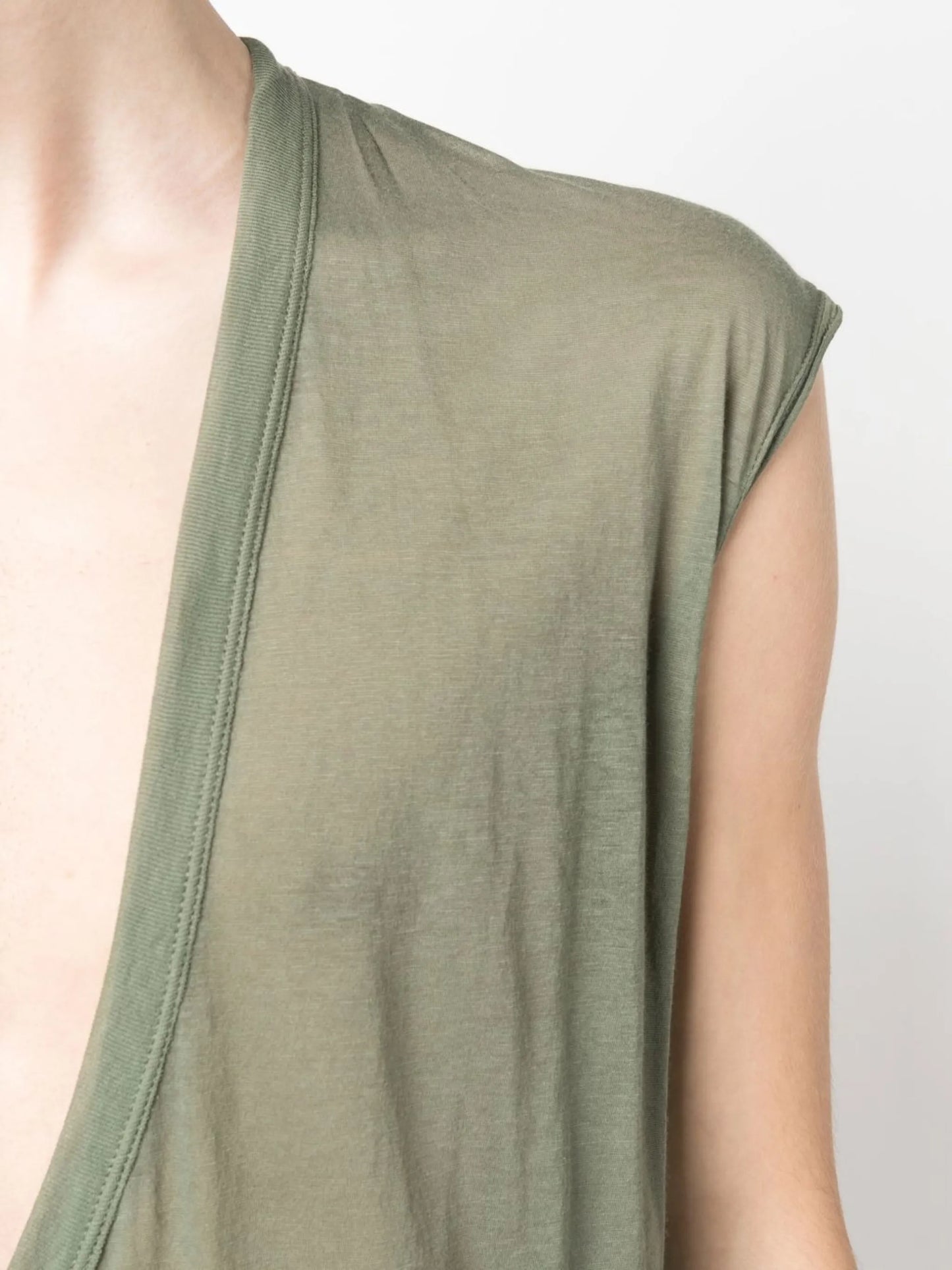 Dylan V-neck longline T-shirt