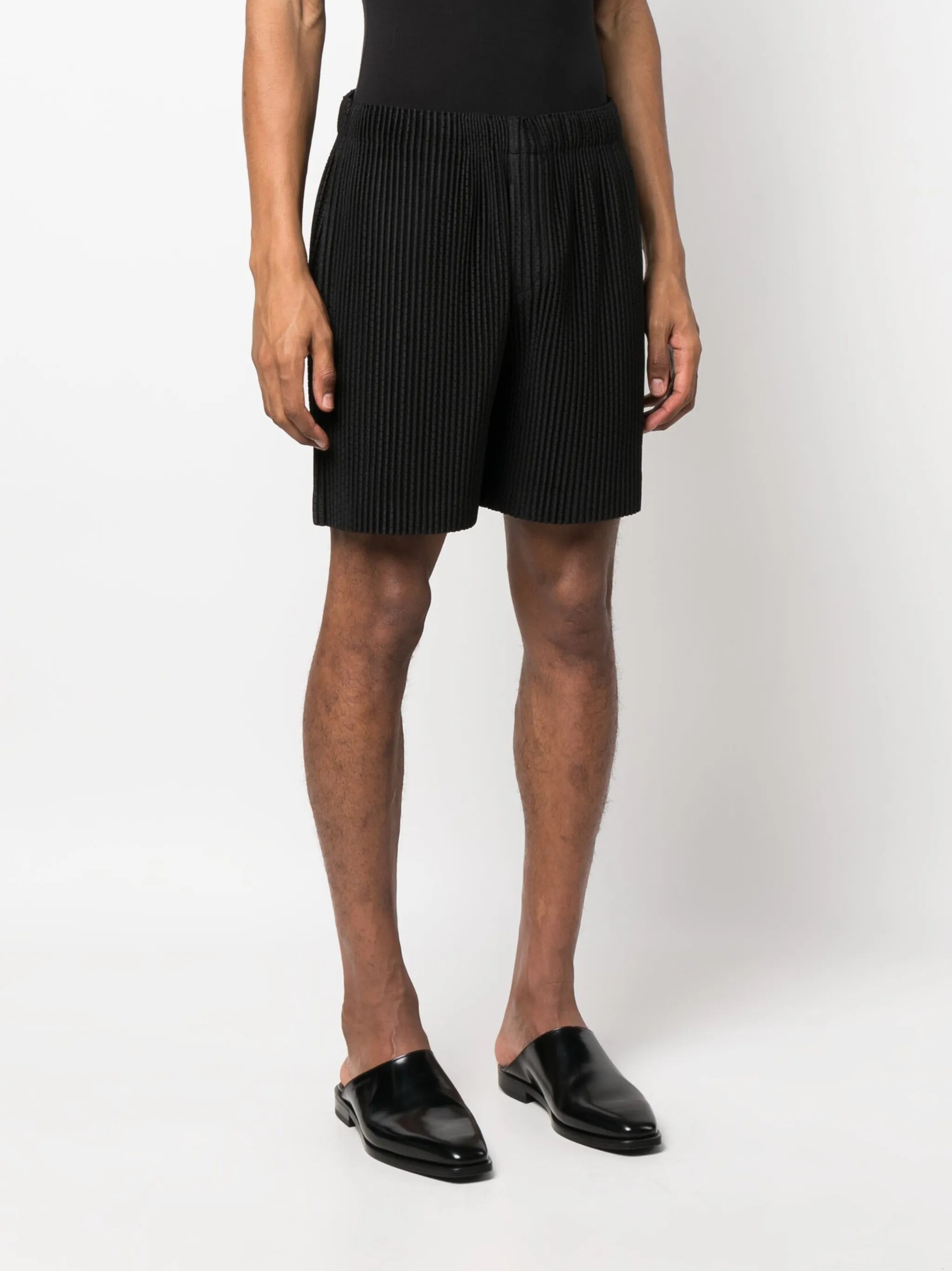plissé-effect bermuda shorts