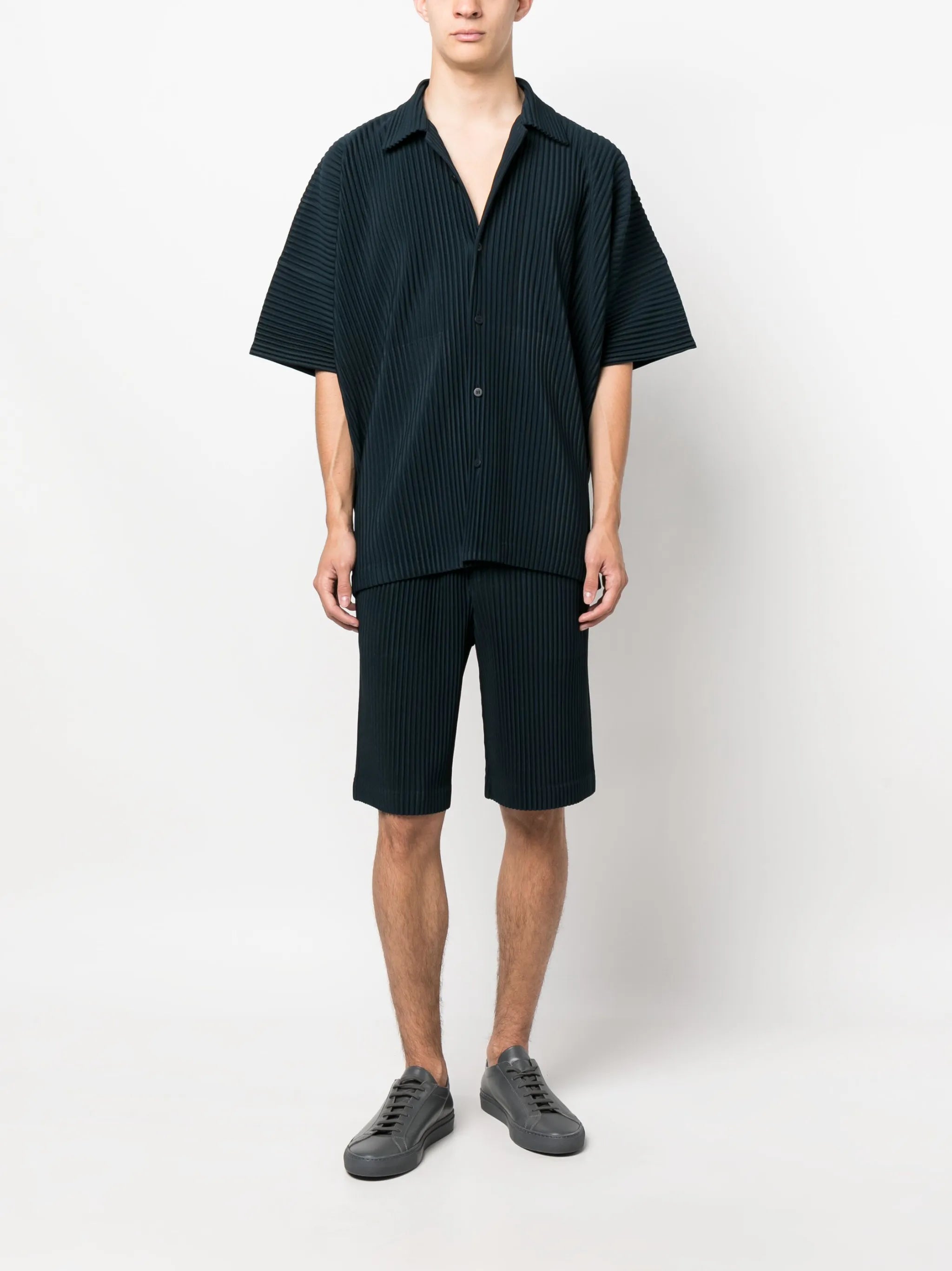 micro-pleated short-sleeved shirt