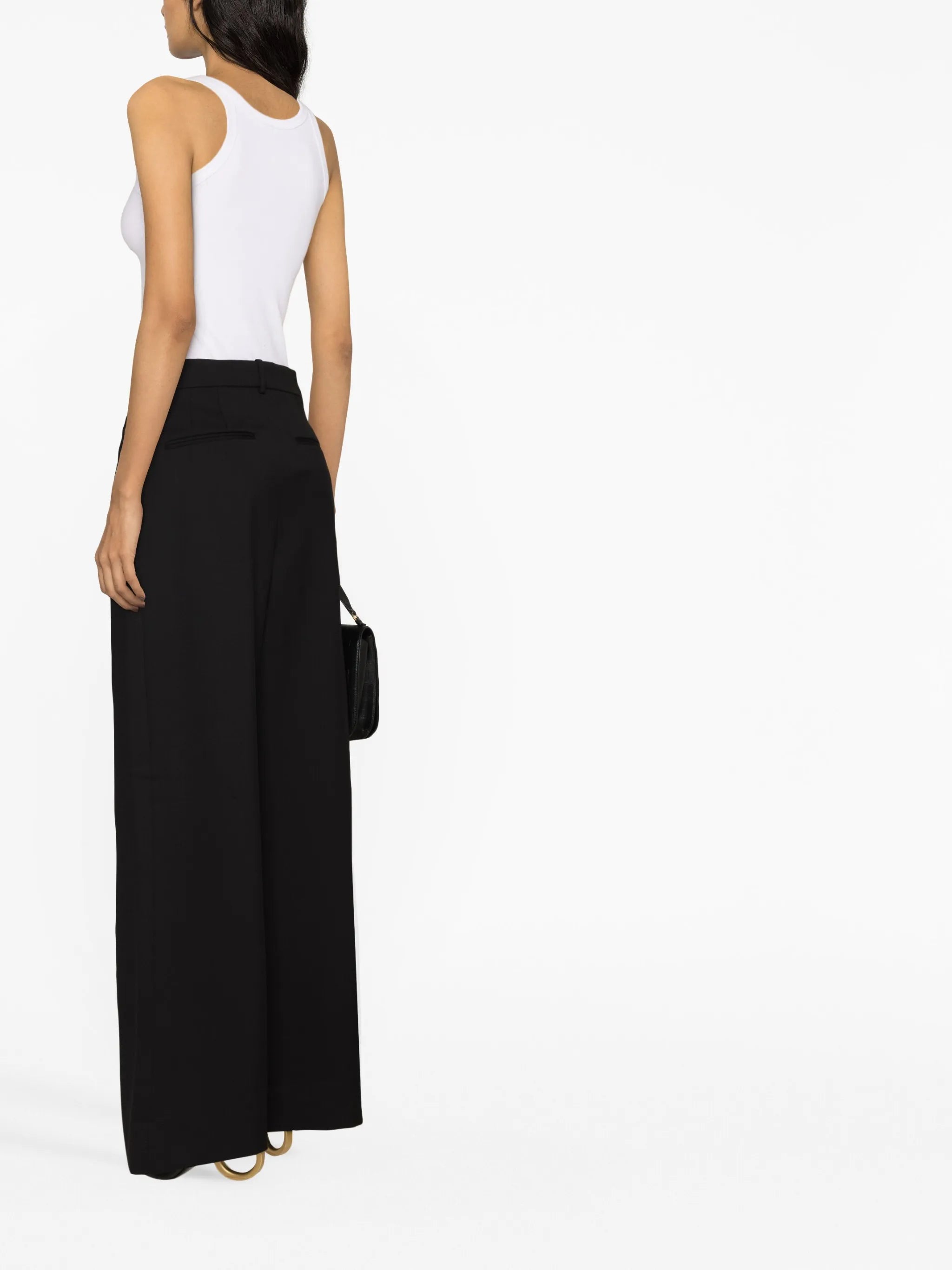 low-rise trousers
