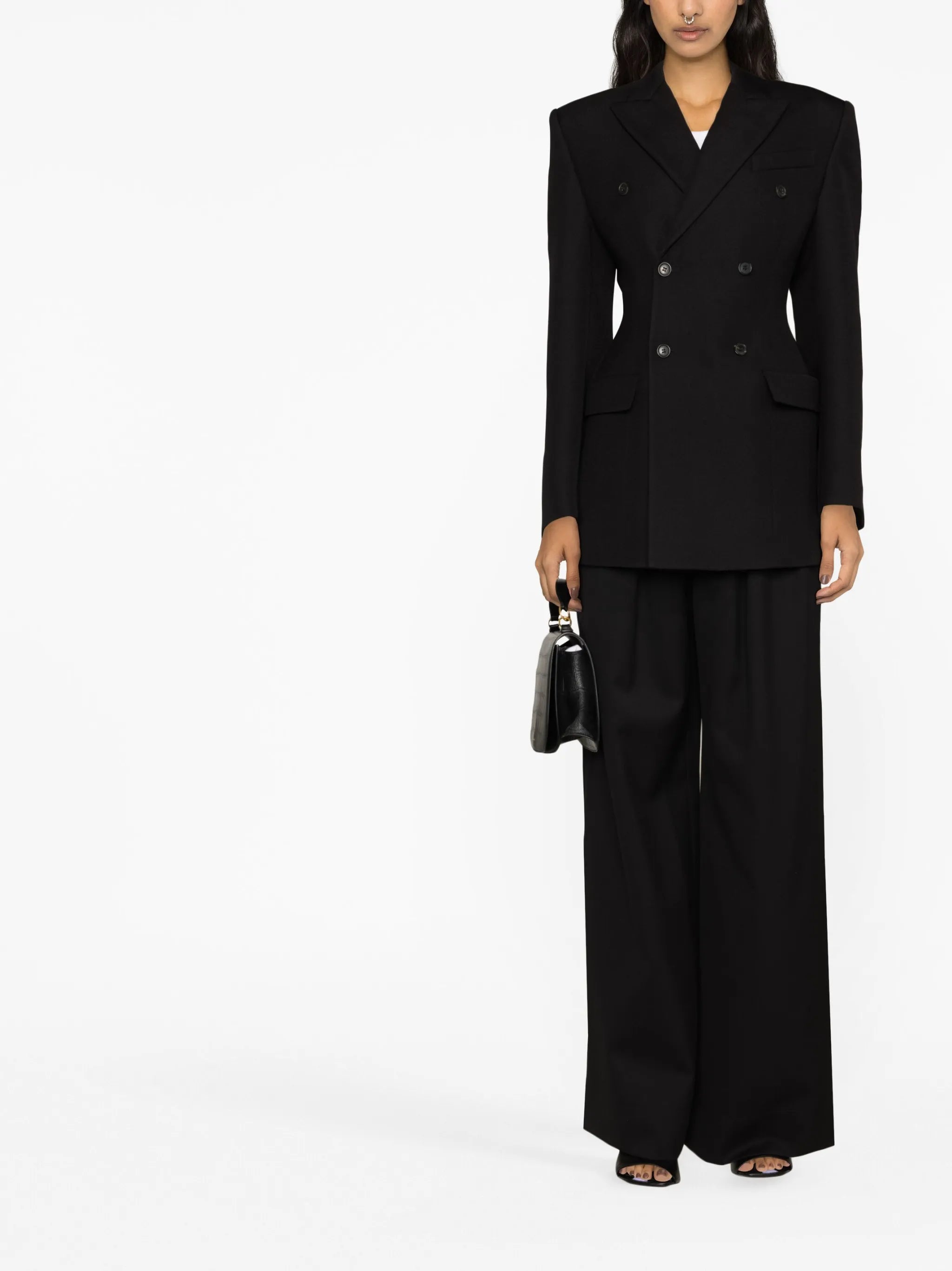low-rise trousers