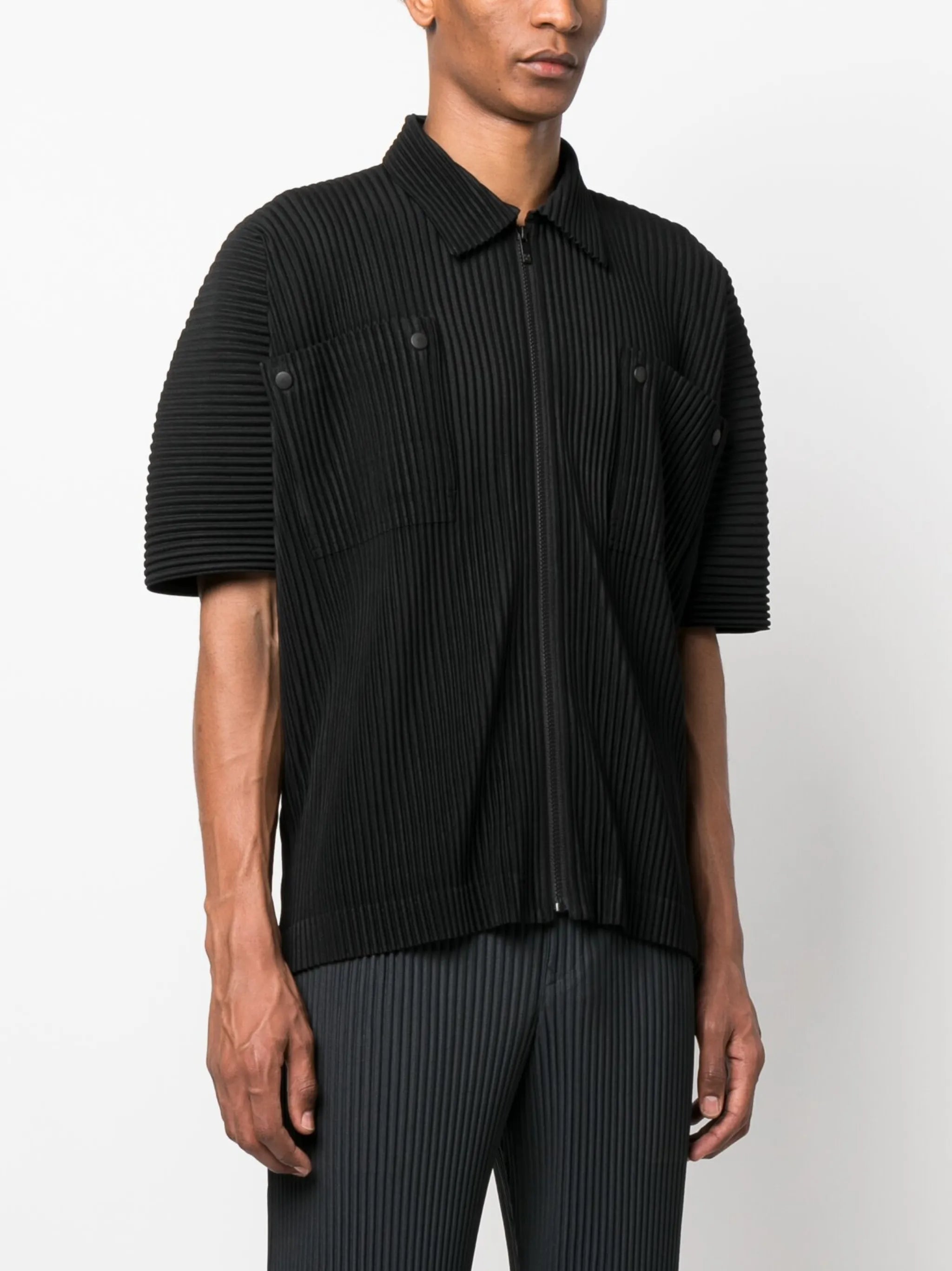 pleated short-sleeves zip-up shirt
