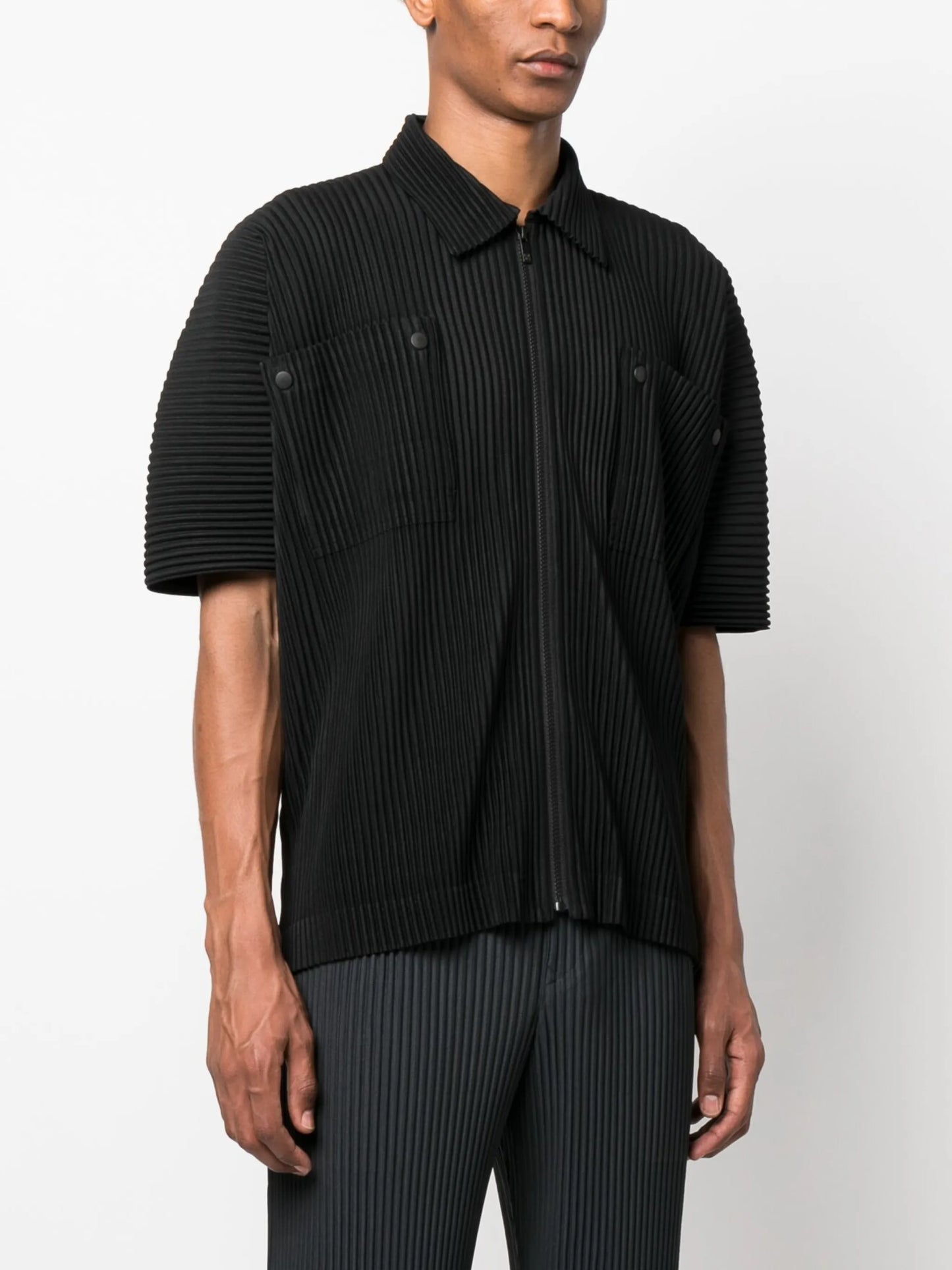 pleated short-sleeves zip-up shirt