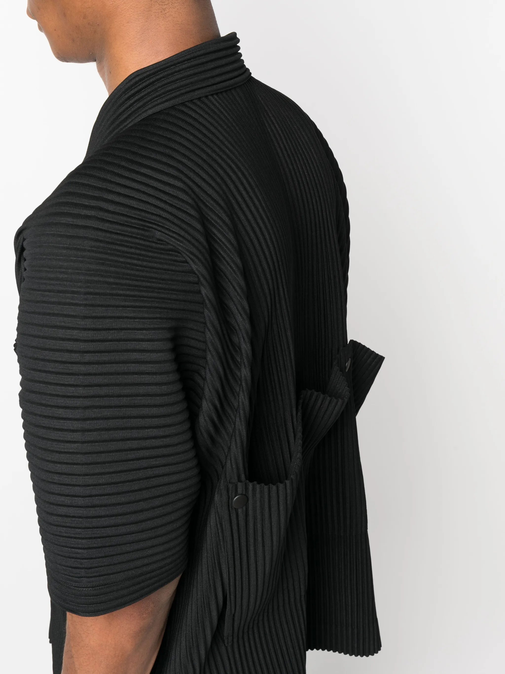 pleated short-sleeves zip-up shirt
