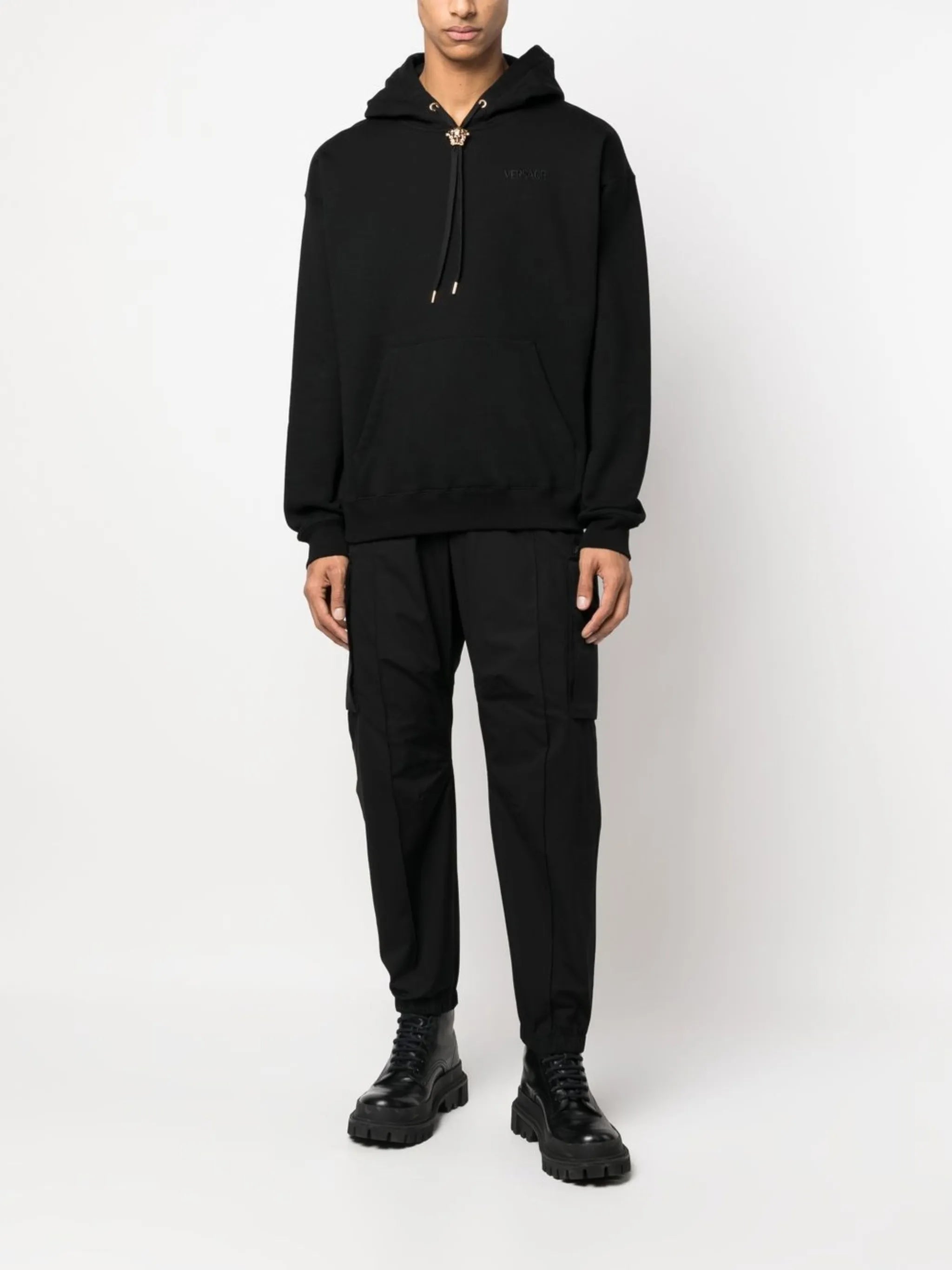 slim-cut cargo trousers