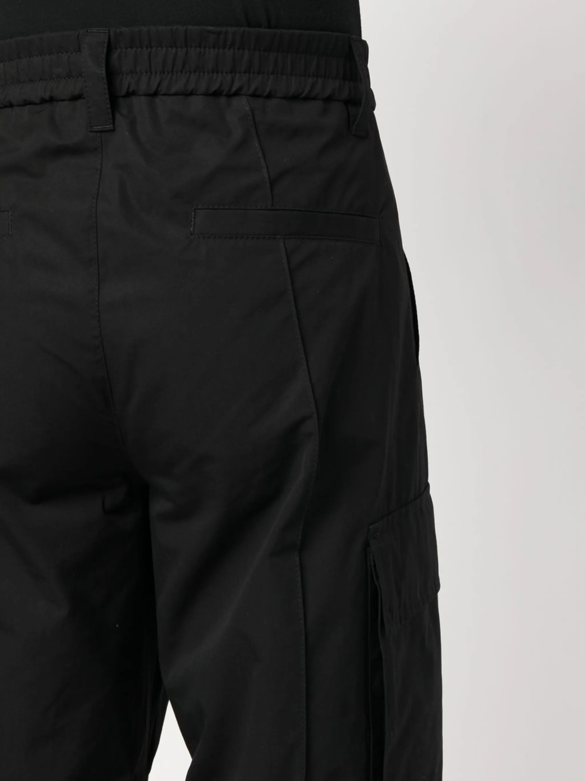 slim-cut cargo trousers